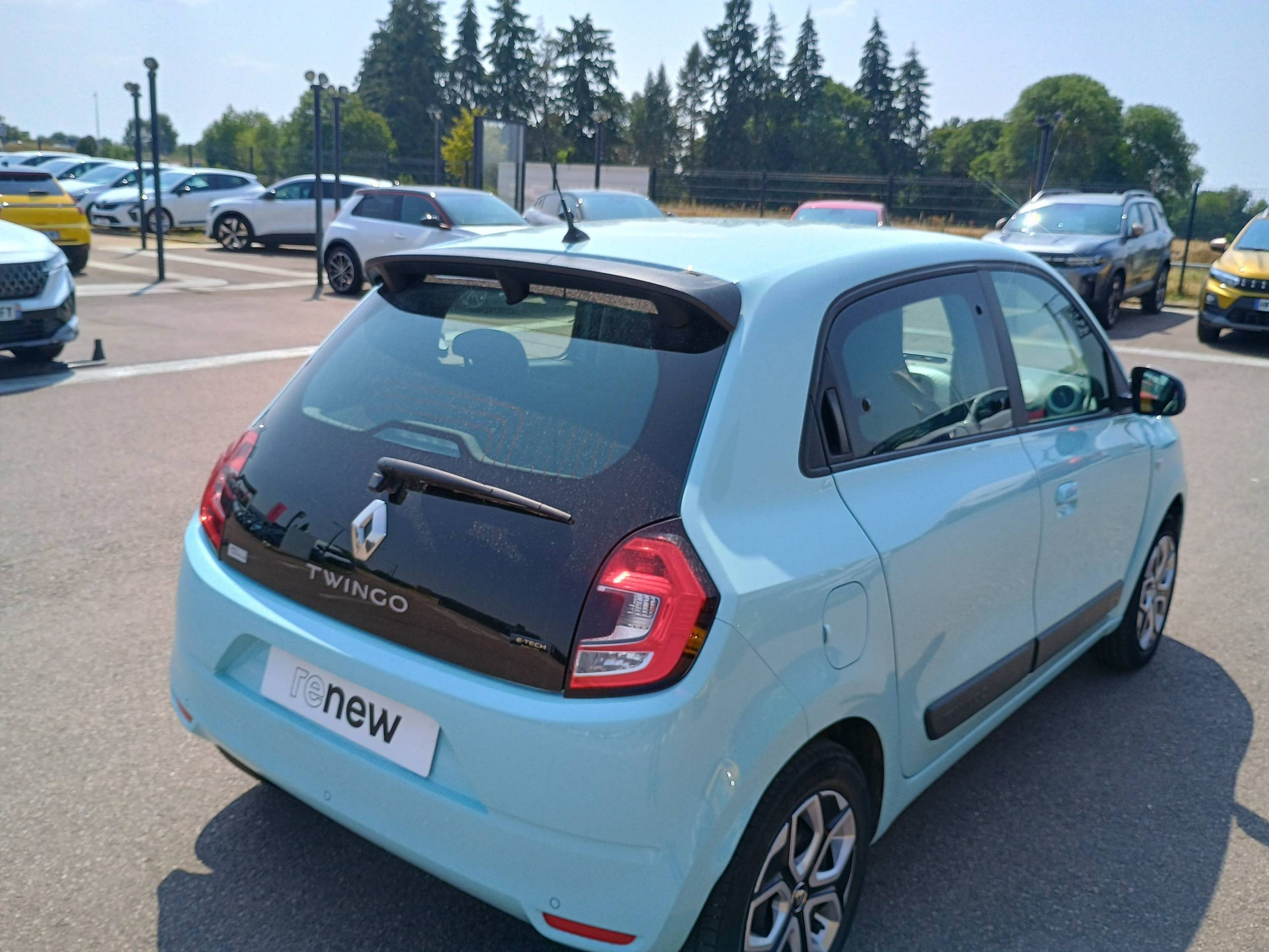 Vente en ligne Renault Twingo Electrique Twingo III E-Tech au prix de 13 491 €