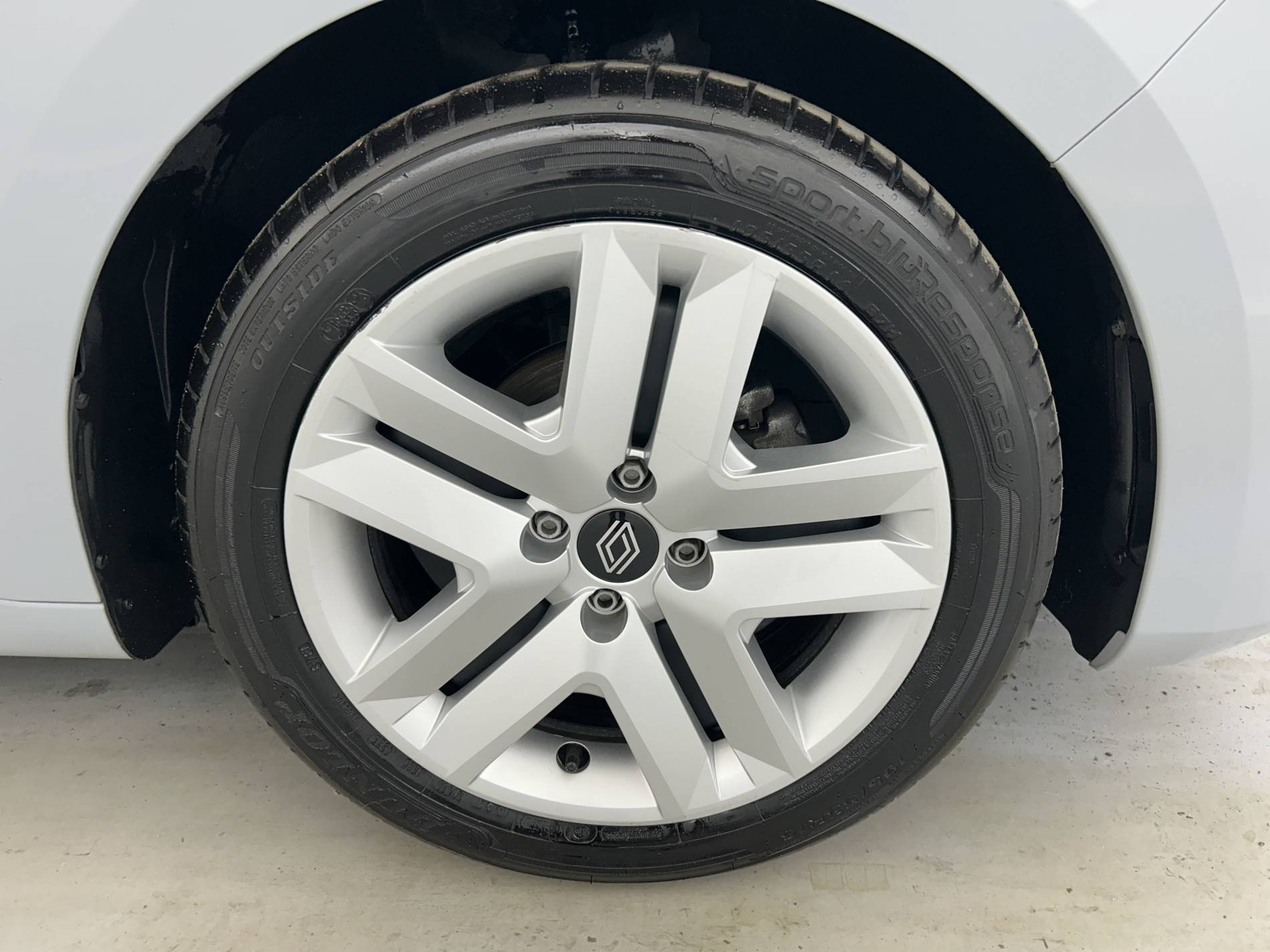 Vente en ligne Renault Clio 5 Clio TCe 90 au prix de 15 490 €