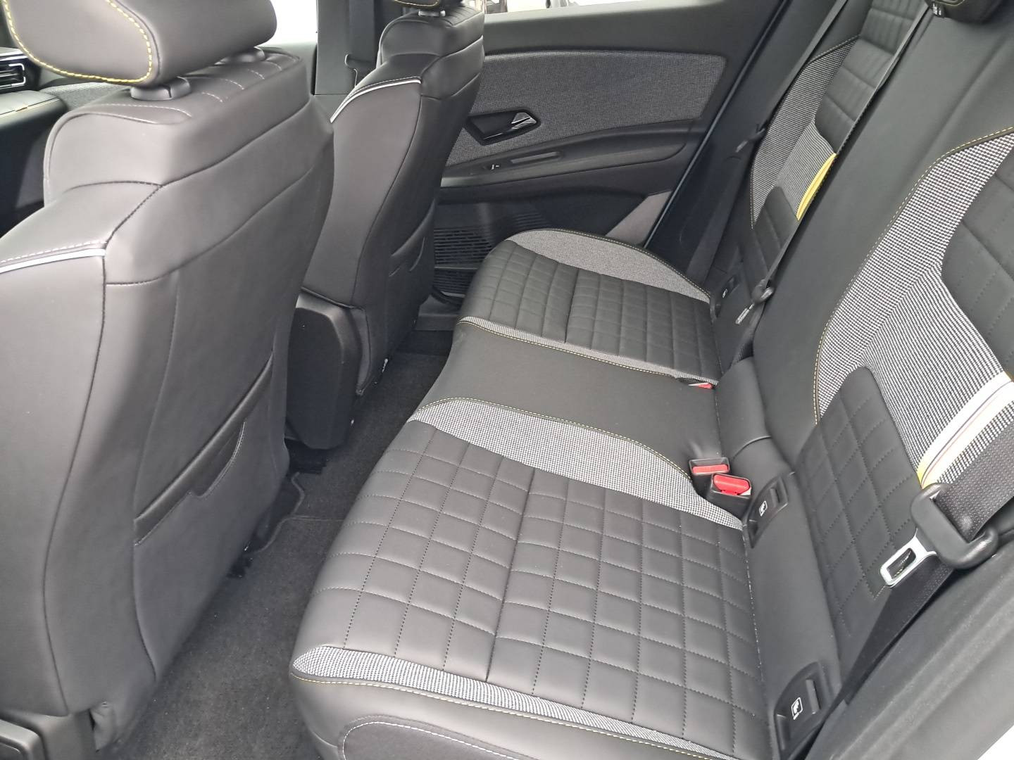Vente en ligne Renault R4 E-Tech  150 ch autonomie confort au prix de 35 790 €