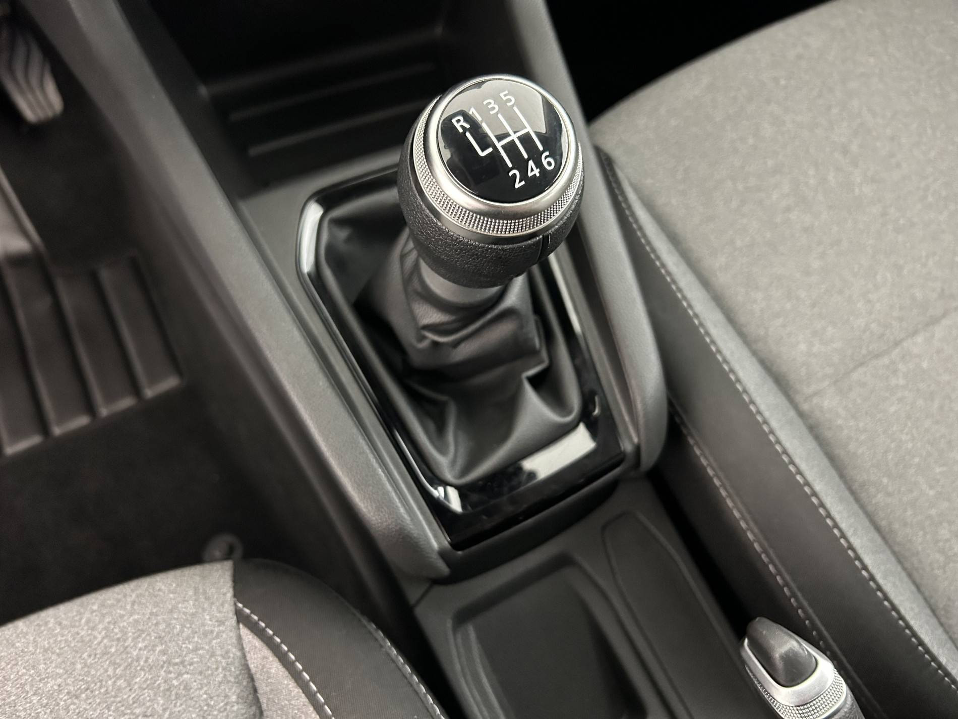 Vente en ligne Renault Clio 5 Clio TCe 90 au prix de 15 990 €