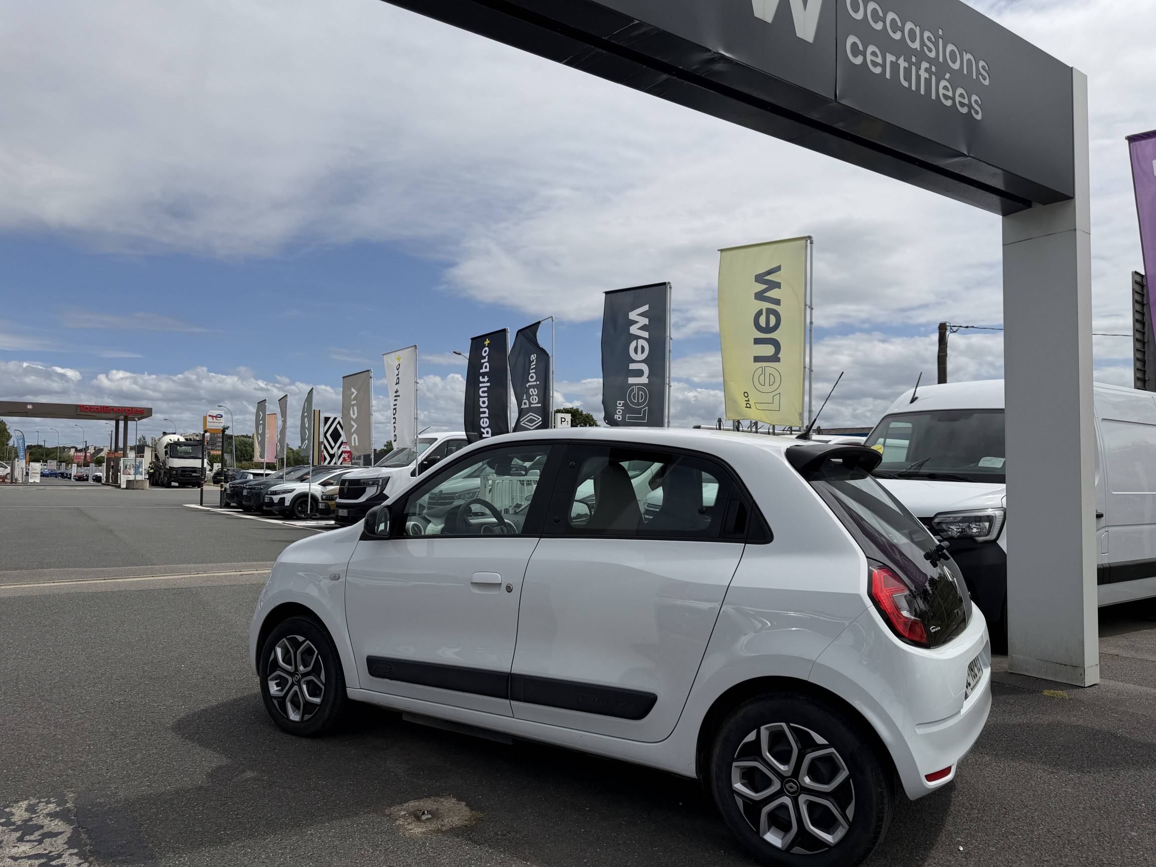 Vente en ligne Renault Twingo Electrique Twingo III E-Tech au prix de 12 490 €