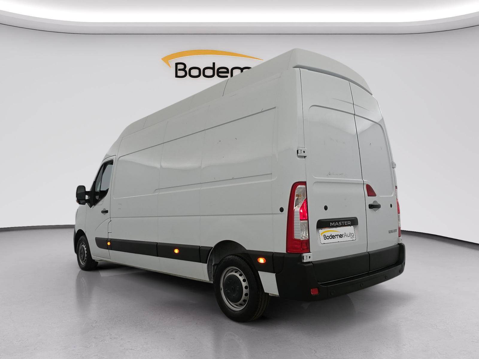 Vente en ligne Renault Master Fourgon MASTER FGN TRAC F3500 L3H3 BLUE DCI 135 au prix de 26 890 €