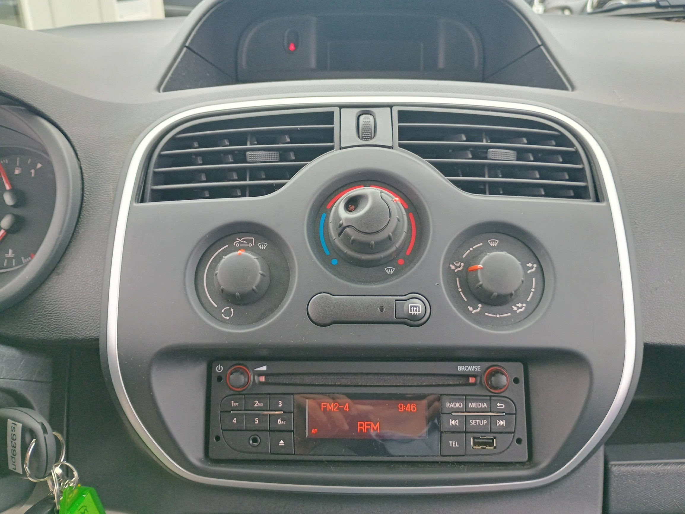 Vente en ligne Renault Kangoo Express  BLUE DCI 80 au prix de 12 290 €