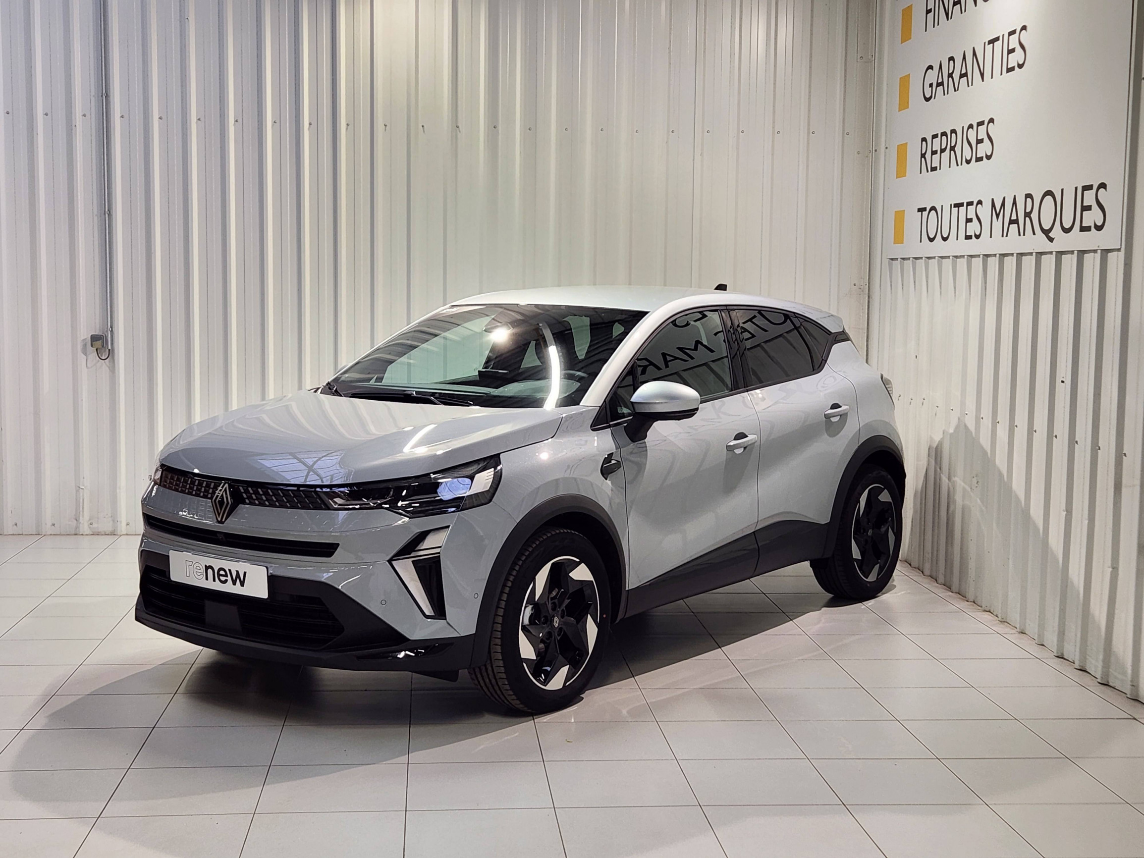 Renault Captur  TCe 90 ch occasion de 2025 en vente à Morlaix