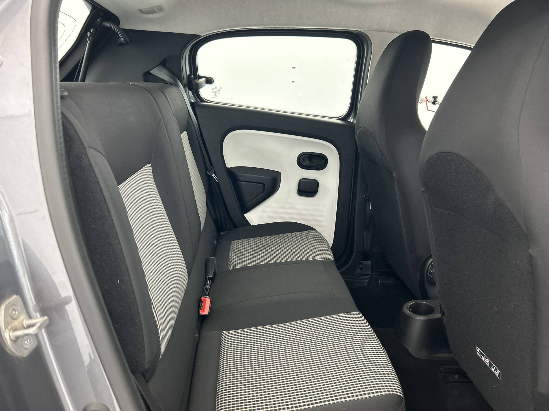 Vente en ligne Renault Twingo 3  1.0 SCe 70 E6 au prix de 8 990 €