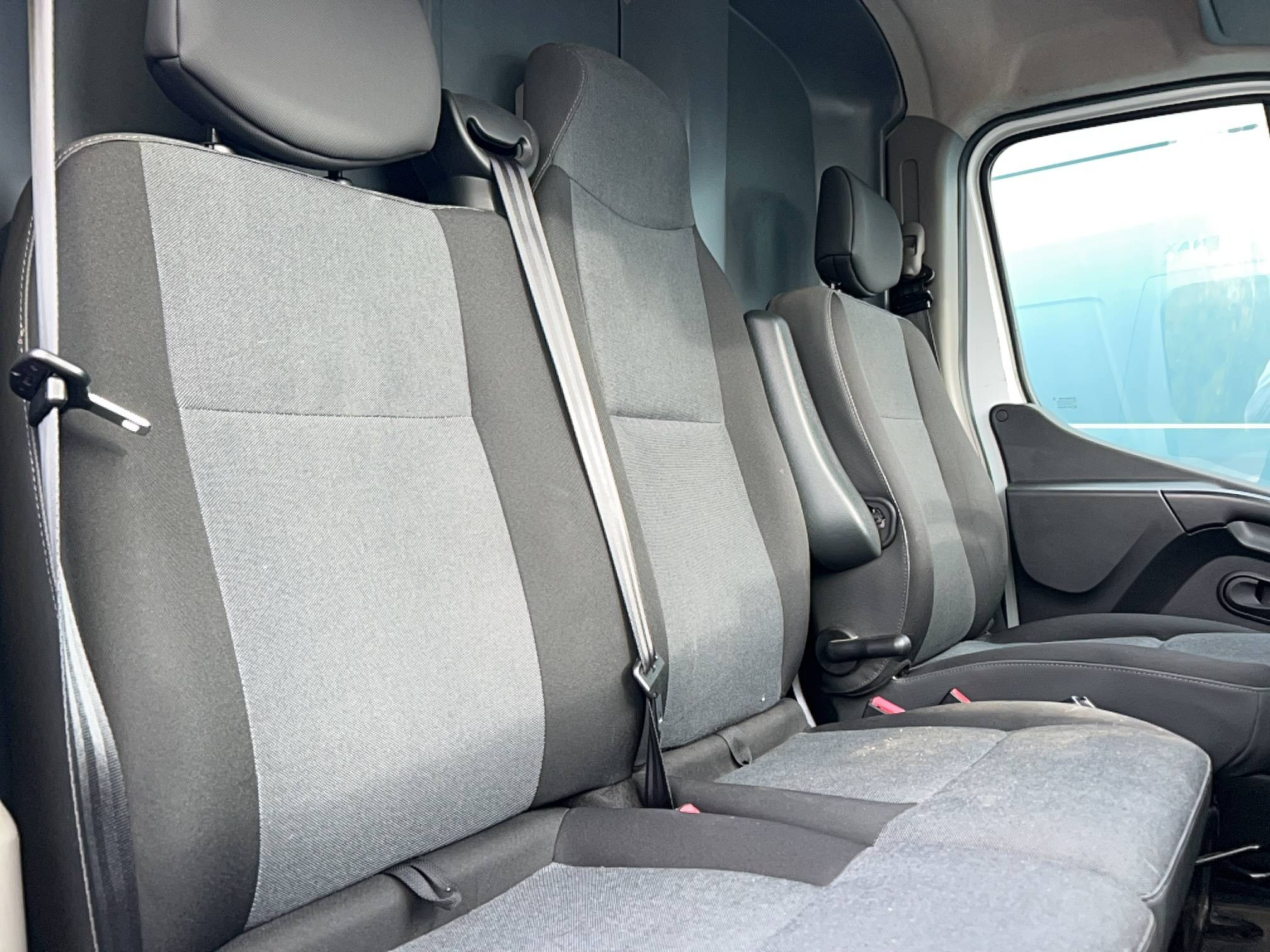 Vente en ligne Renault Master Fourgon MASTER FGN TRAC F3500 L2H2 ENERGY DCI 145 POUR TRANSF au prix de 19 900 €