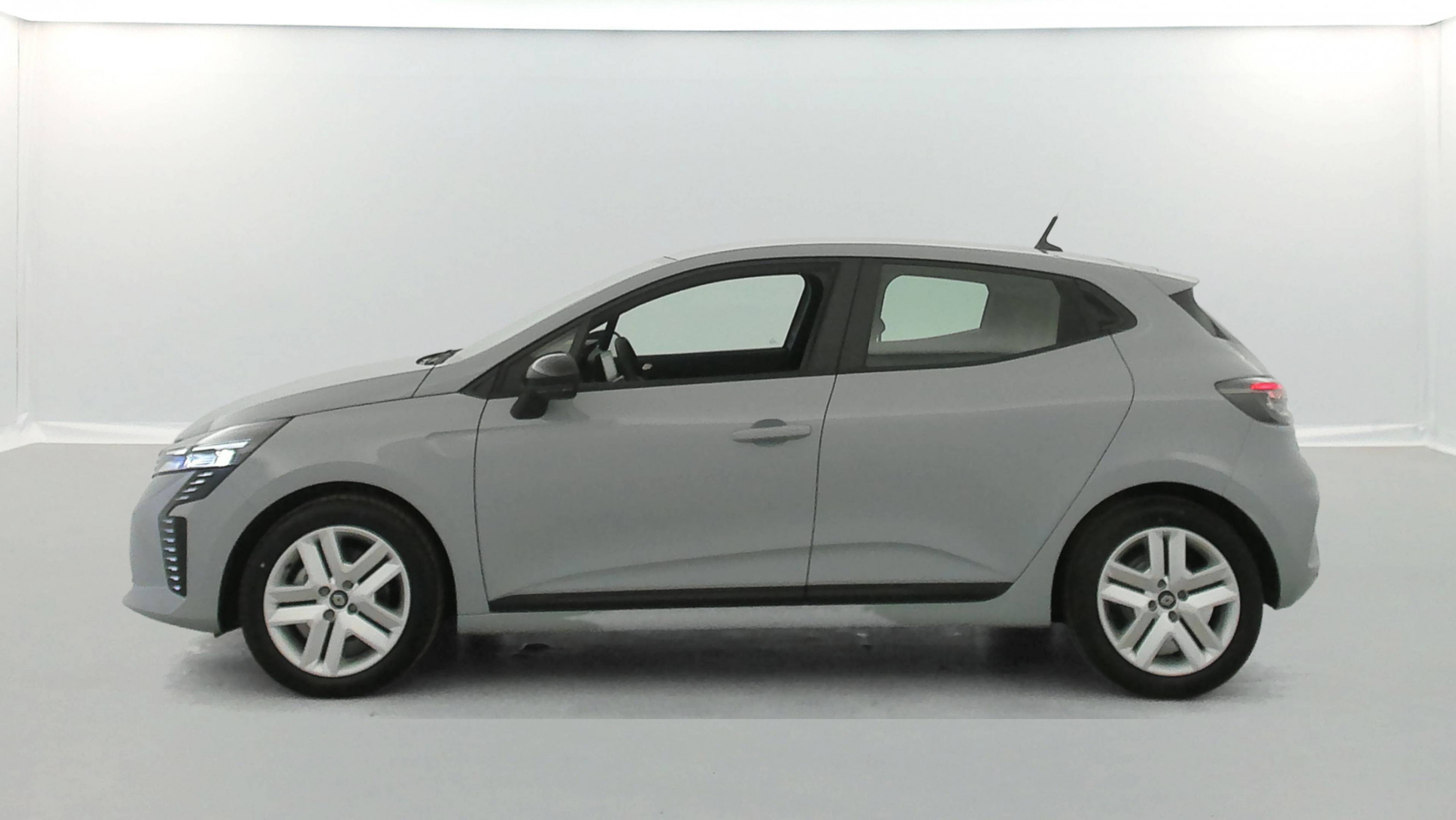 Vente en ligne Renault Clio 5 Clio E-Tech full hybrid 145 ch GSR2 au prix de 19 490 €