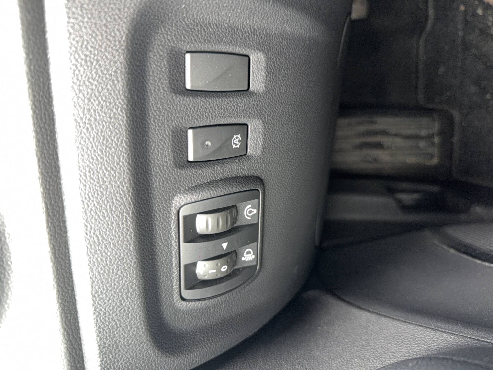 Vente en ligne Renault Captur Captur TCe 120 Energy EDC Intens au prix de 12 990 €