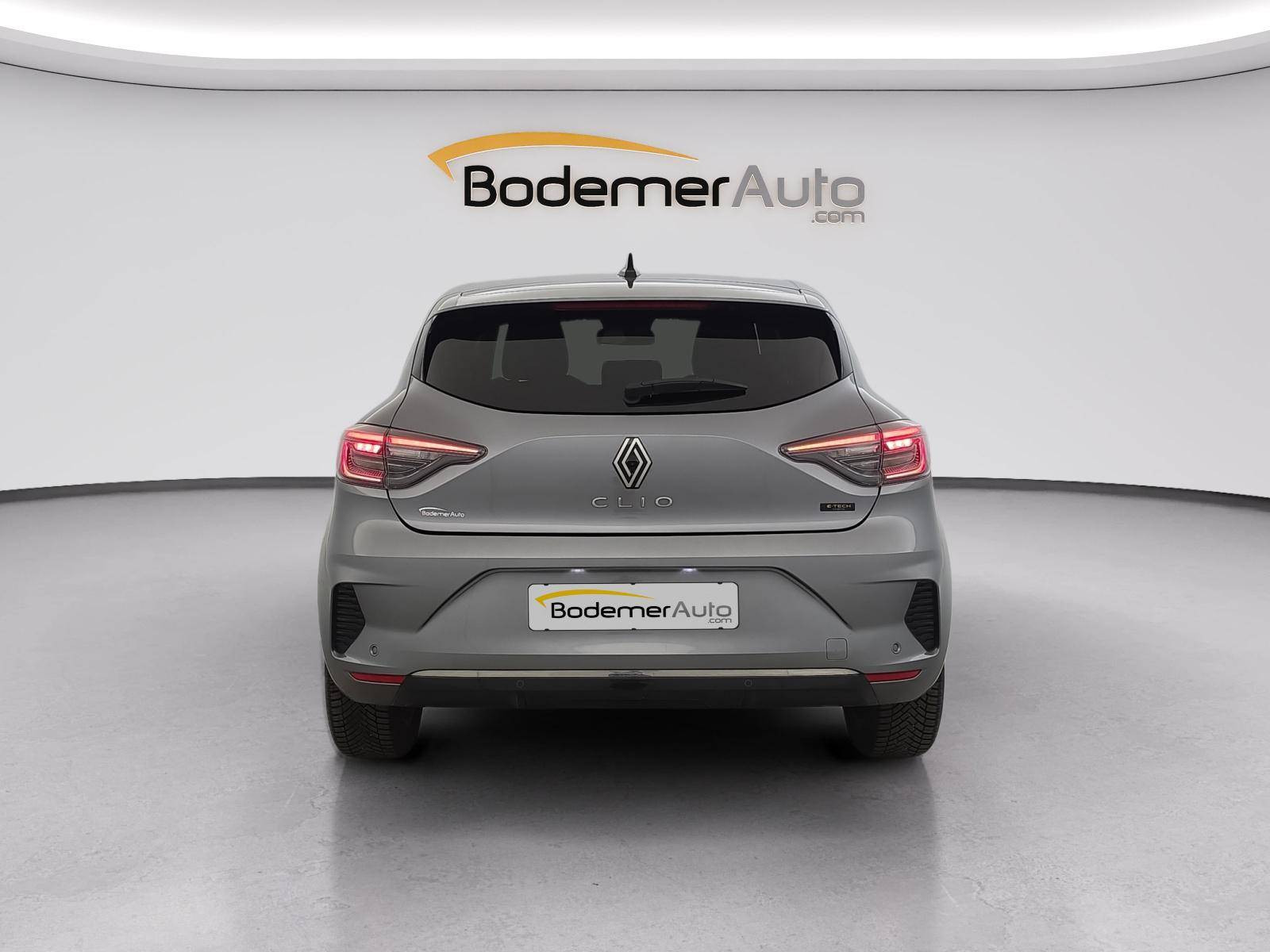 Vente en ligne Renault Clio 5 Clio E-Tech full hybrid 145 au prix de 17 590 €