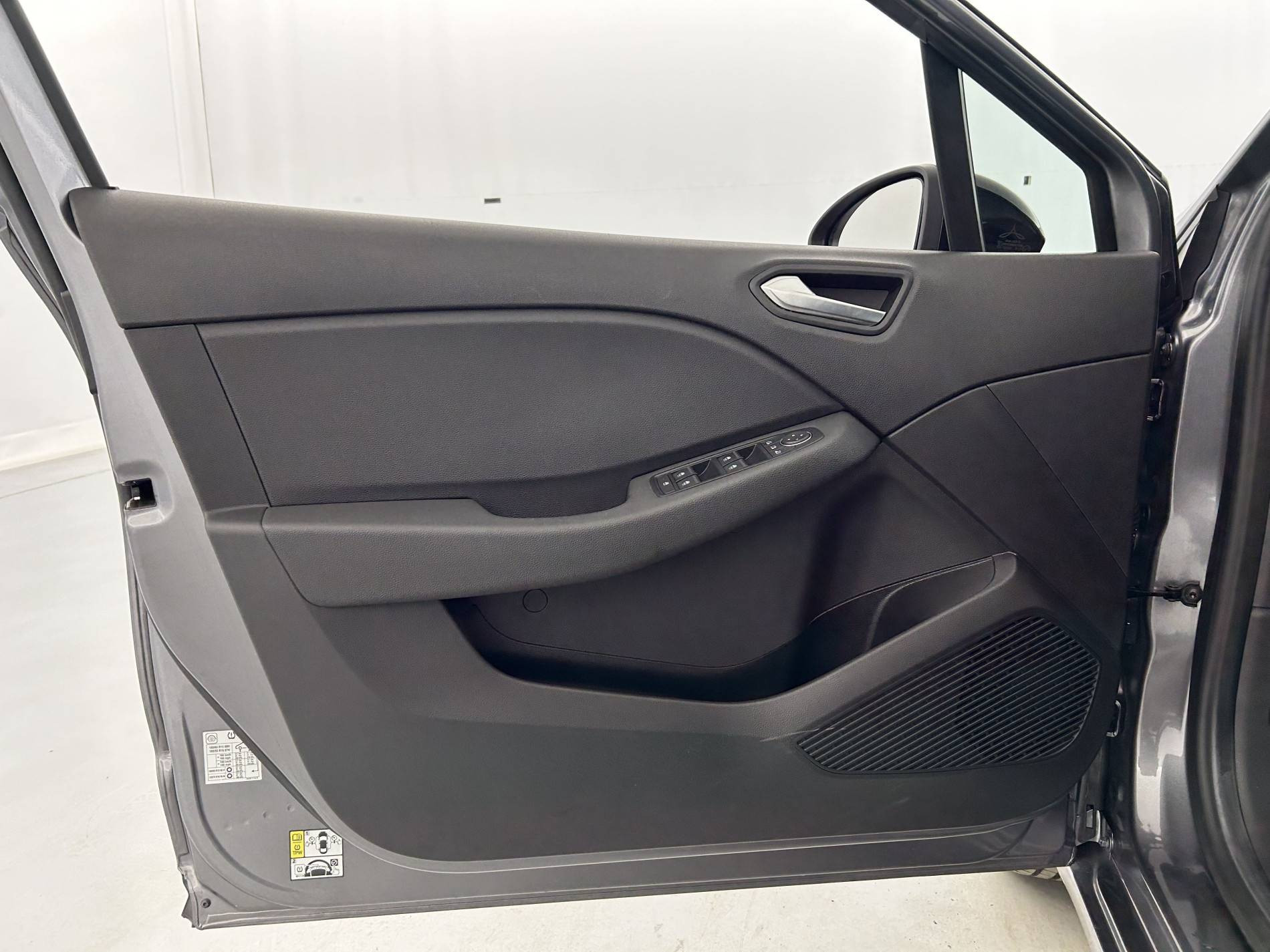 Vente en ligne Renault Clio 5 Clio TCe 90 au prix de 14 490 €