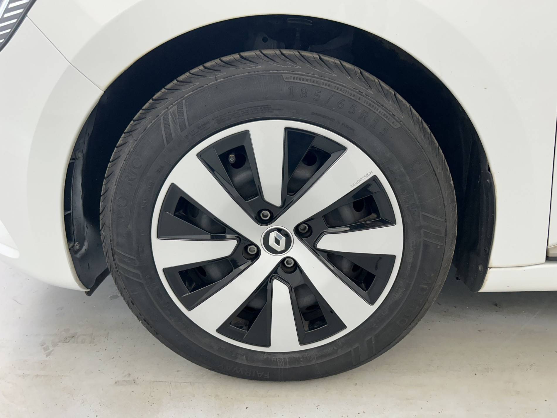 Vente en ligne Renault Clio 5 Clio TCe 90 au prix de 13 490 €