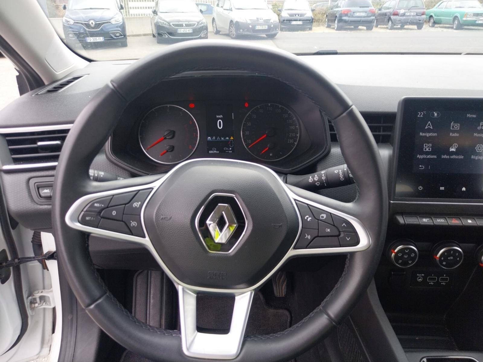 Vente en ligne Renault Clio 5 Clio TCe 90 - 21N au prix de 12 490 €