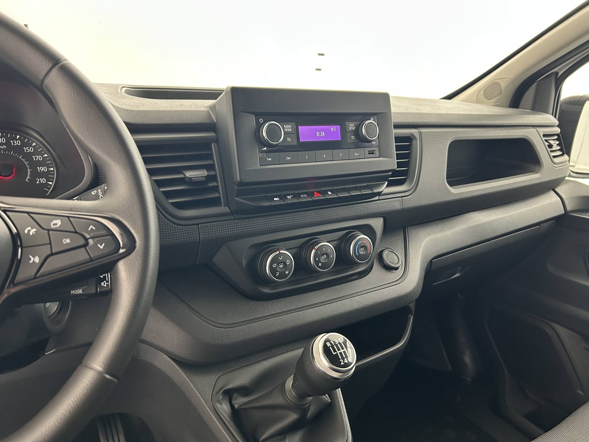 Vente en ligne Renault Trafic 3 Fourgon TRAFIC FG BLUE DCI 130 L1H1 3T GSR2 au prix de 24 390 €