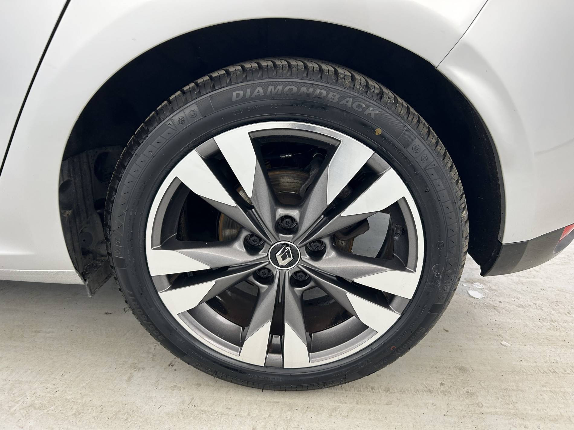Vente en ligne Renault Megane 4 Mégane IV Berline Blue dCi 115 EDC au prix de 16 390 €