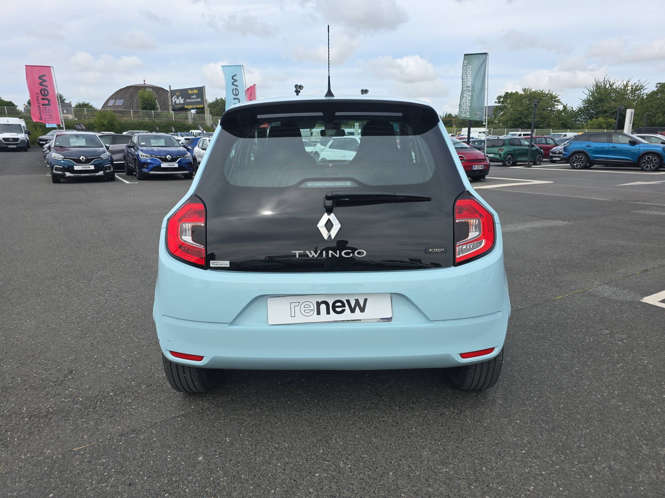 Vente en ligne Renault Twingo Electrique Twingo III E-Tech au prix de 11 990 €