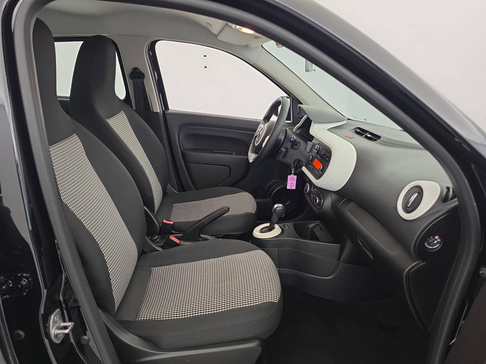Vente en ligne Renault Twingo Electrique Twingo III E-Tech au prix de 13 890 €
