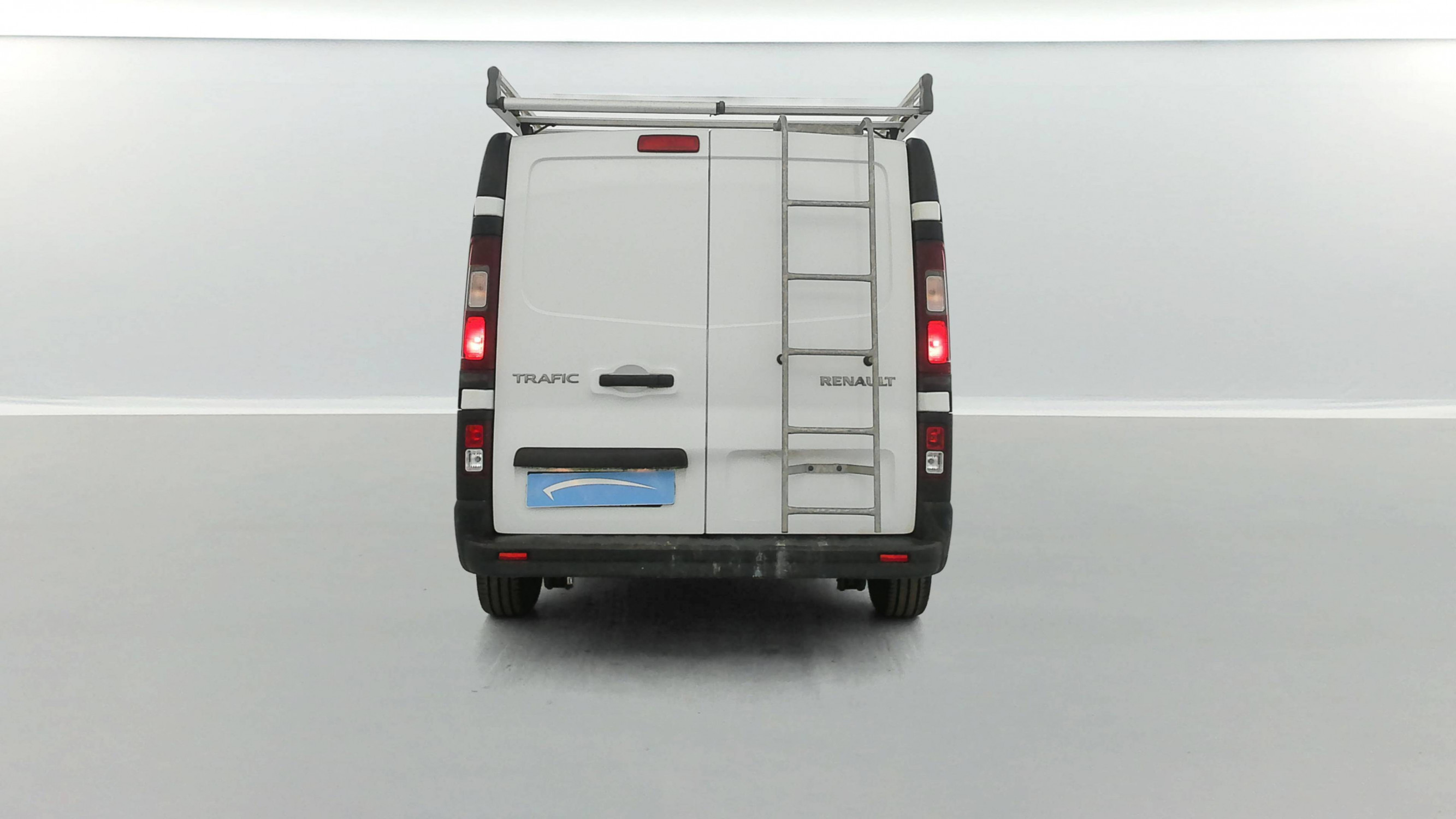 Vente en ligne Renault Trafic 3 Fourgon TRAFIC FGN L1H1 2800 KG BLUE DCI 110 au prix de 18 990 €