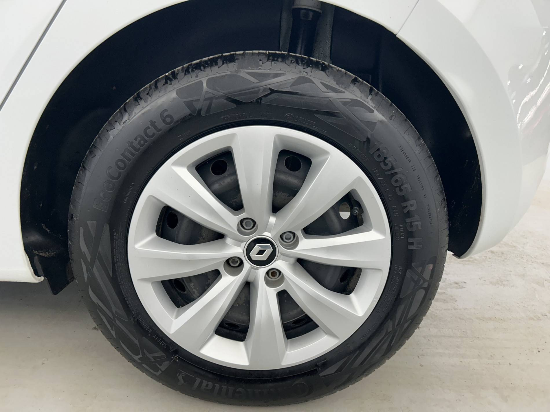 Vente en ligne Renault Clio 5 Clio SCe 65 au prix de 12 990 €