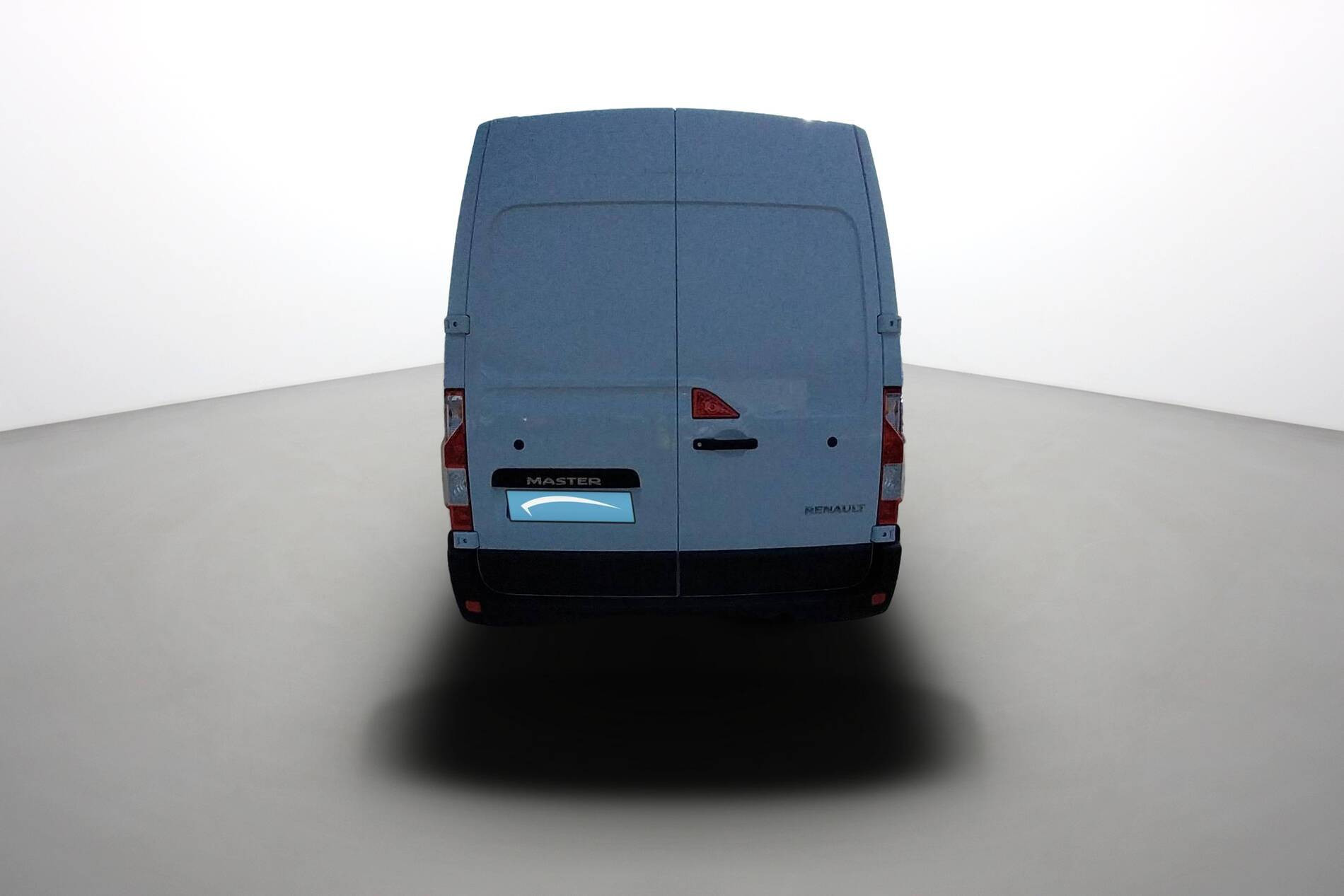 Vente en ligne Renault Master Fourgon MASTER FGN TRAC F3500 L2H2 BLUE DCI 135 au prix de 26 490 €