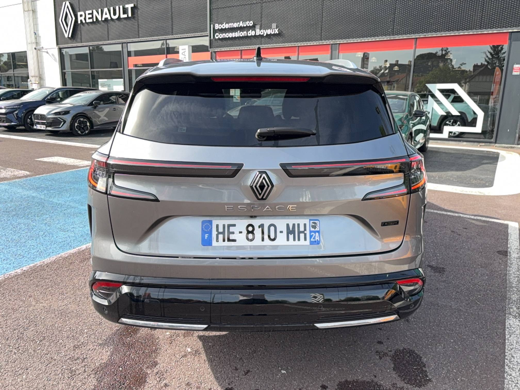 Vente en ligne Renault Espace Espace E-Tech full hybrid 200 GSR2 au prix de 35 490 €