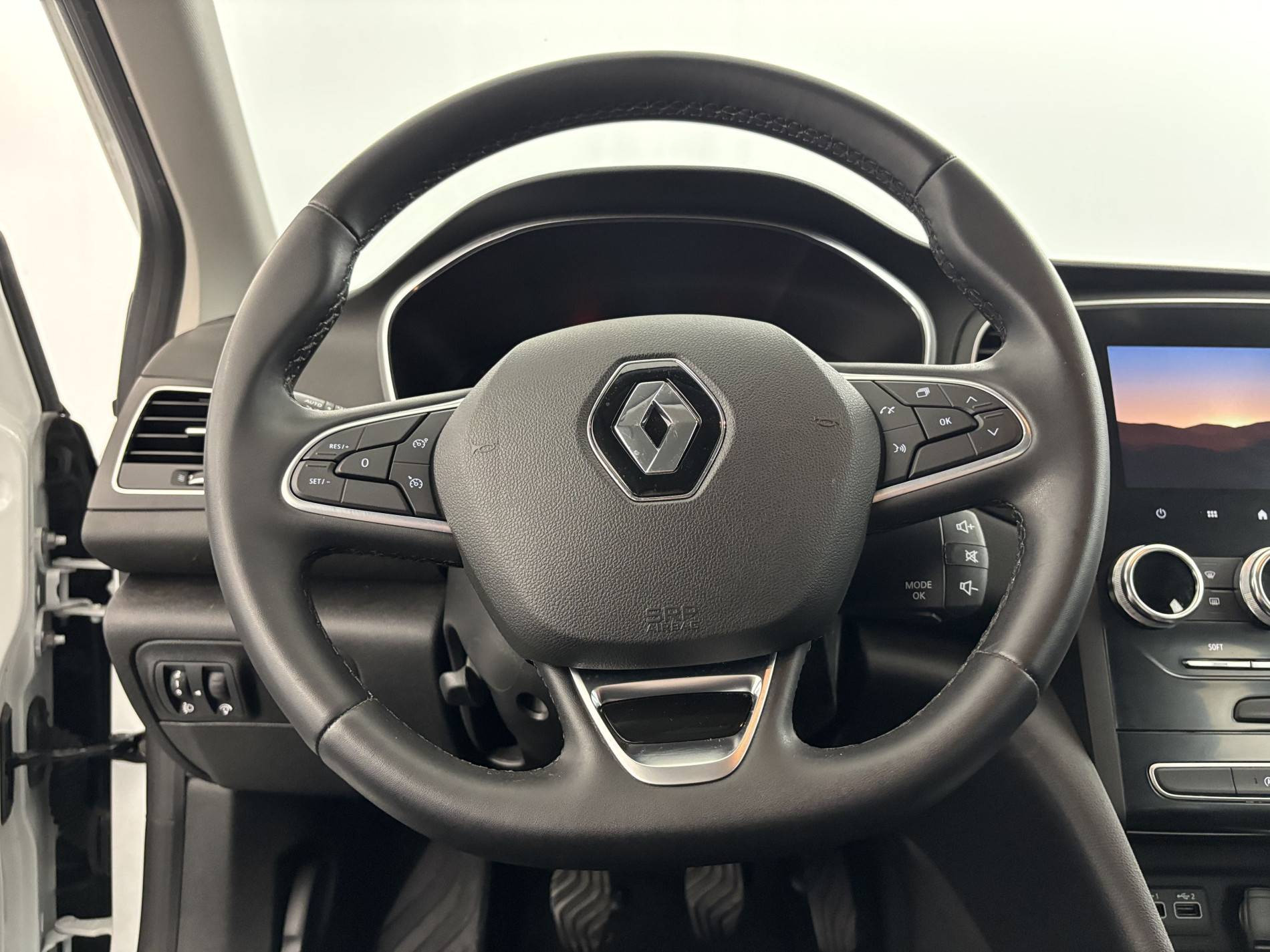 Vente en ligne Renault Megane 4  BLUE DCI 115 au prix de 12 990 €