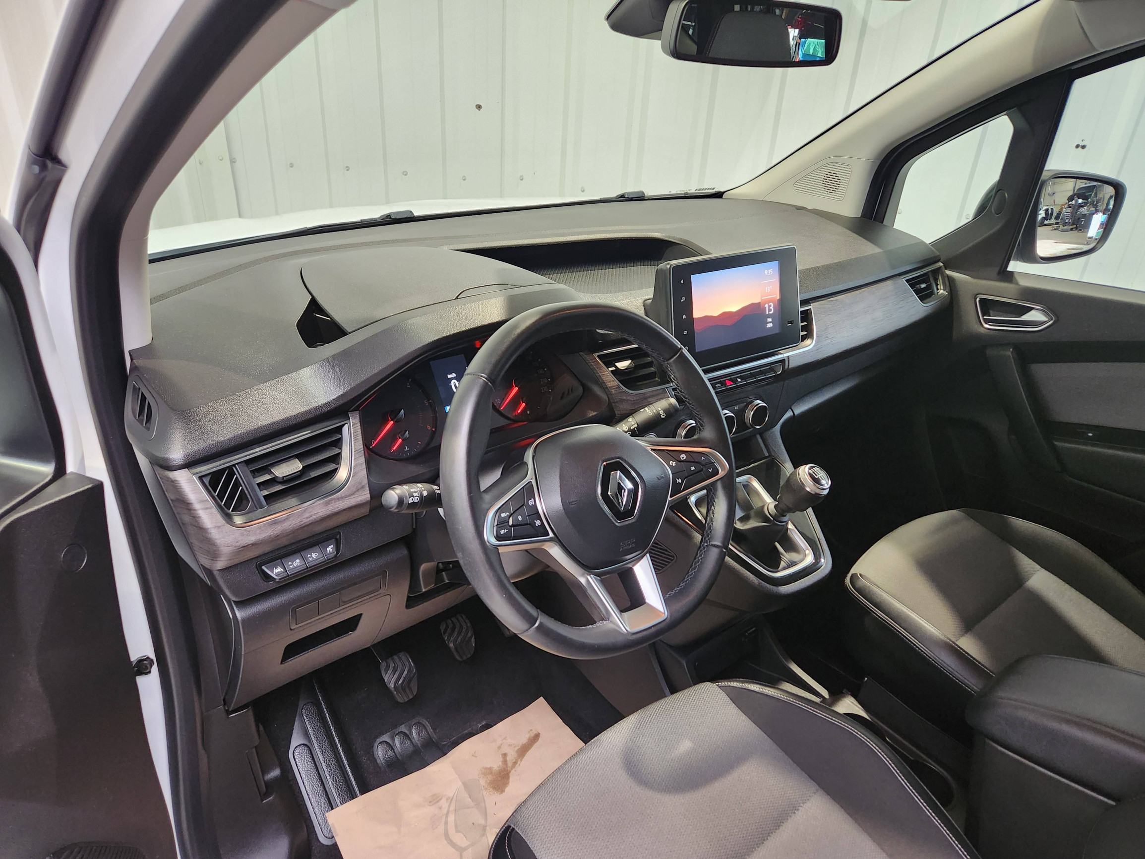 Vente en ligne Renault Kangoo  Blue dCi 95 au prix de 21 490 €