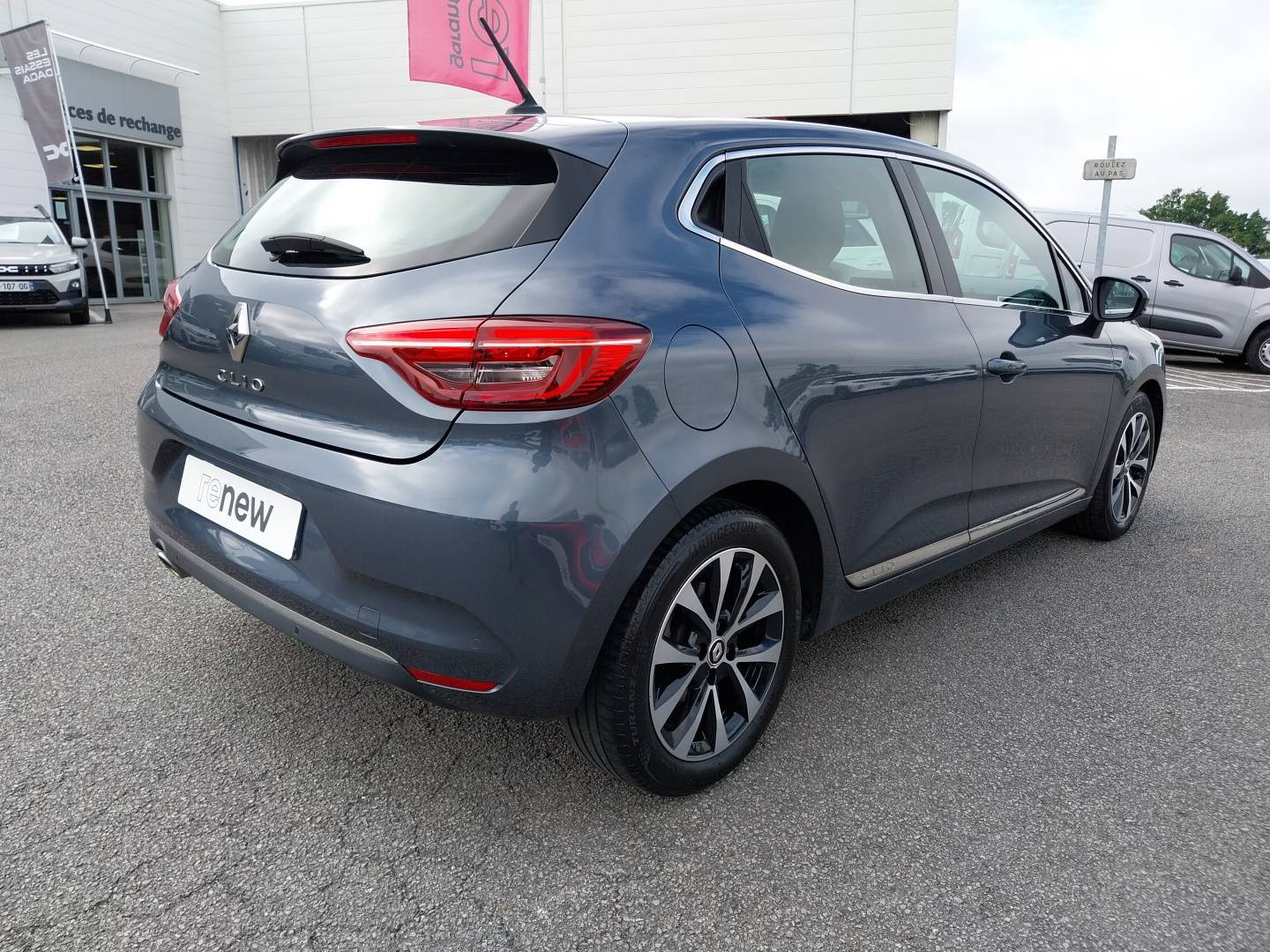 Vente en ligne Renault Clio 5 Clio TCe 100 GPL - 21N au prix de 14 490 €