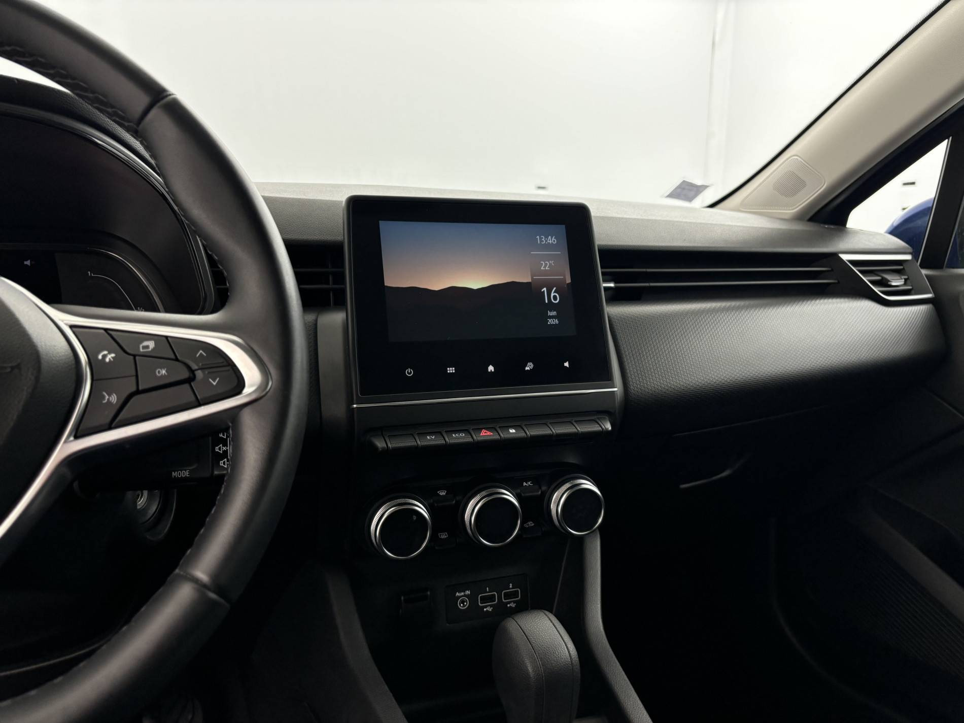 Vente en ligne Renault Clio 5 Clio E-Tech 140 - 21N au prix de 15 780 €