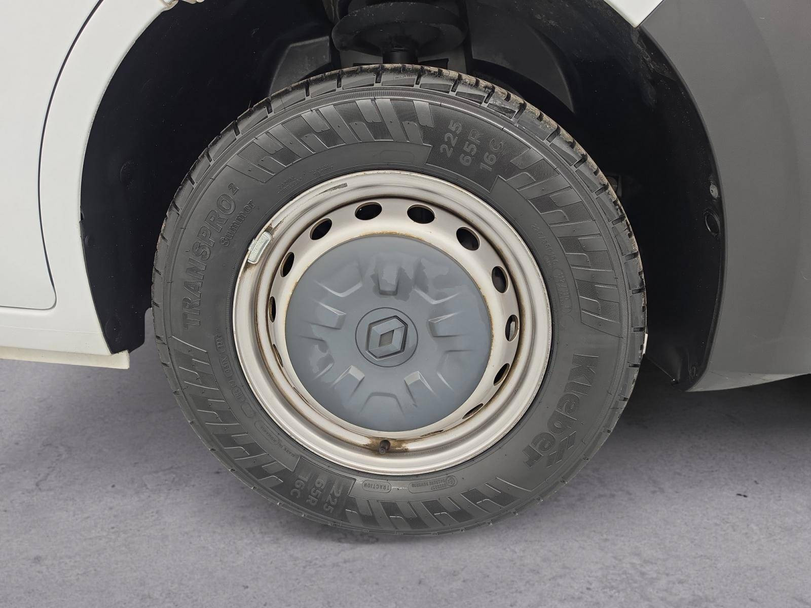 Vente en ligne Renault Master Fourgon MASTER FGN TRAC F3500 L2H2 BLUE DCI 135 au prix de 22 990 €