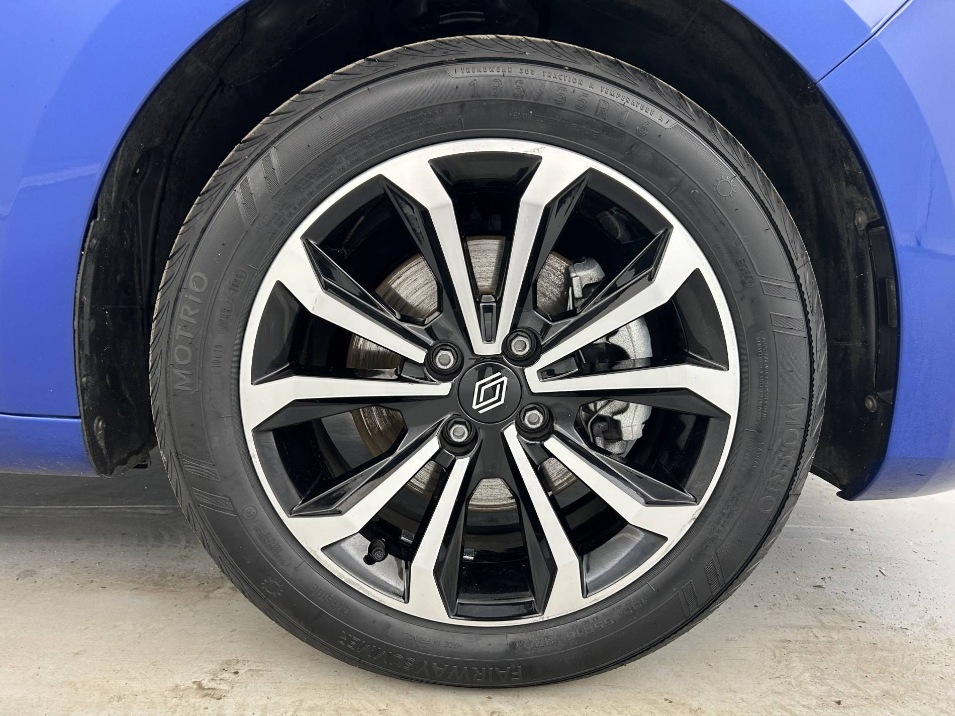 Vente en ligne Renault Clio 5 Clio E-Tech full hybrid 145 ch GSR2 au prix de 20 990 €