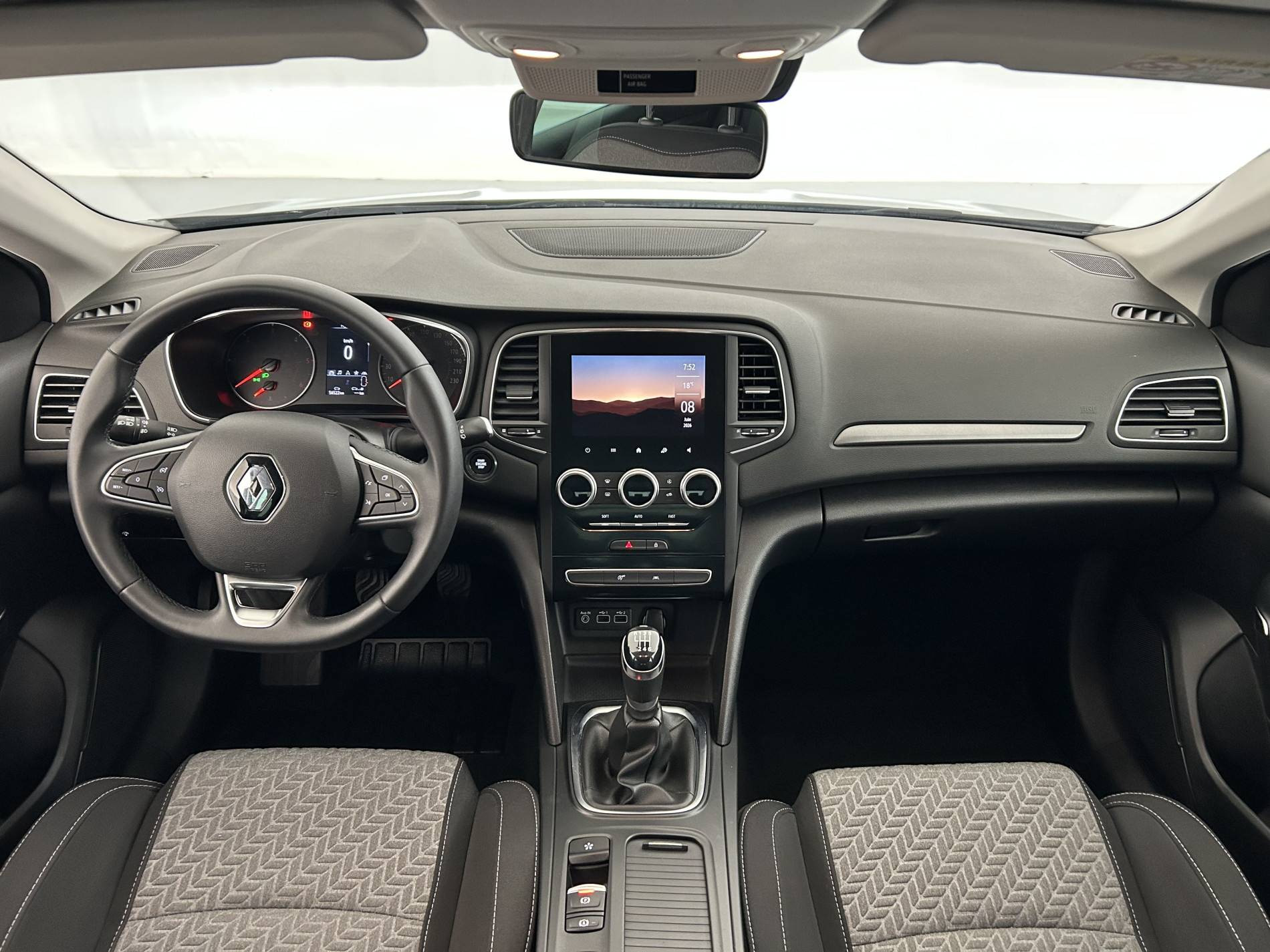 Vente en ligne Renault Megane 4 Mégane IV Berline Blue dCi 115 - 21N au prix de 16 990 €