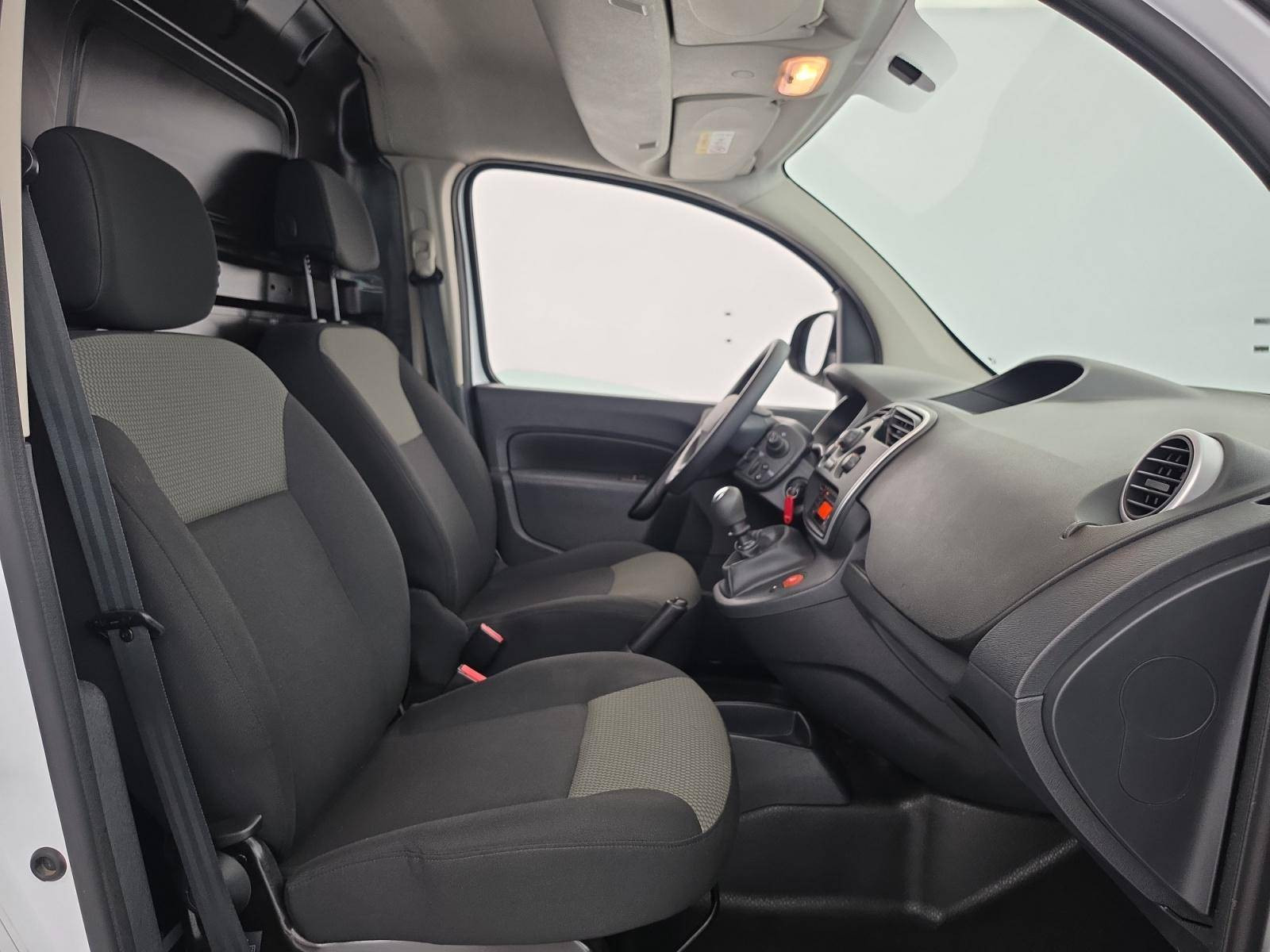 Vente en ligne Renault Kangoo Express  BLUE DCI 80 au prix de 10 490 €