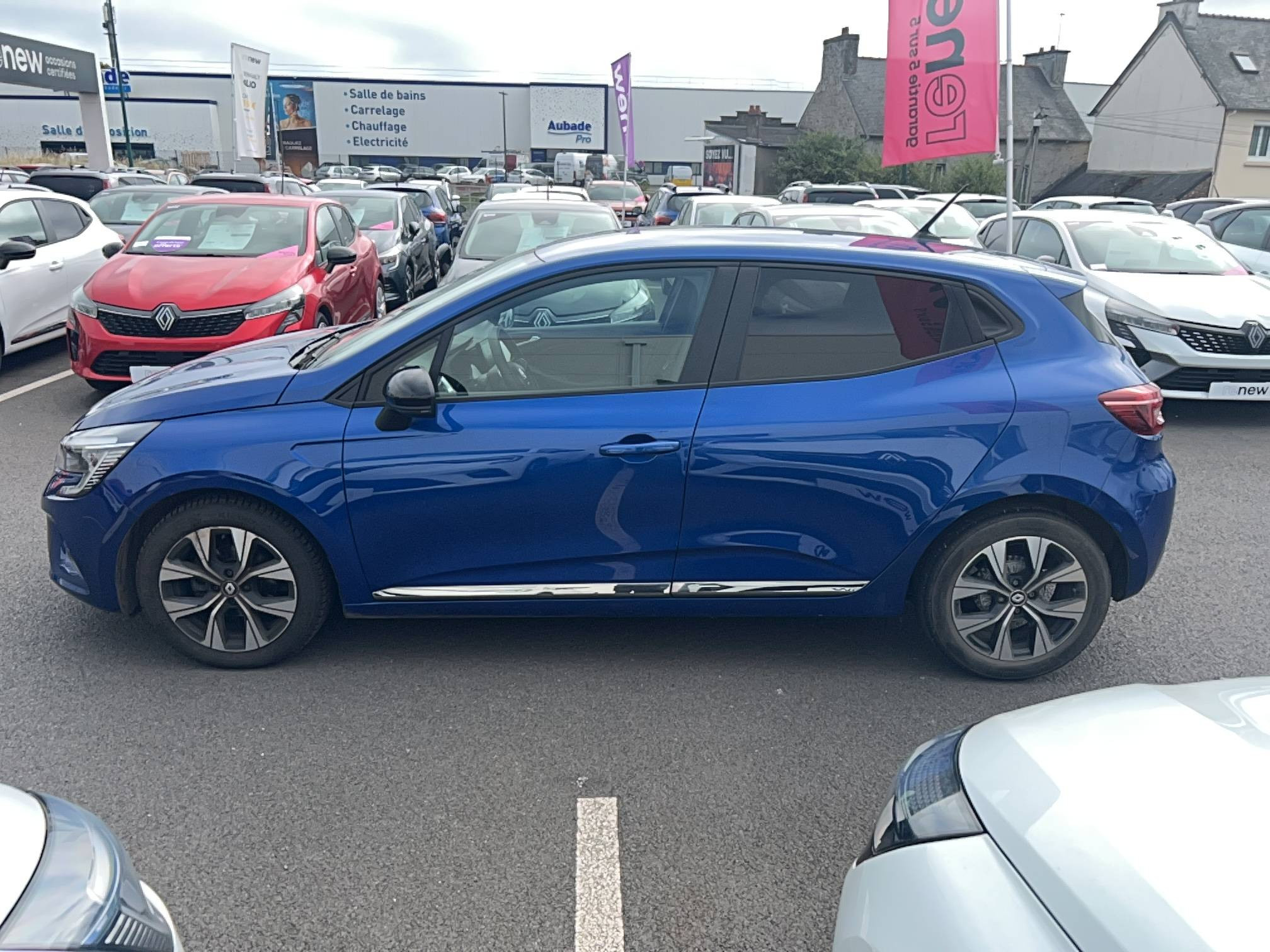 Vente en ligne Renault Clio 5 Clio TCe 90 au prix de 13 900 €