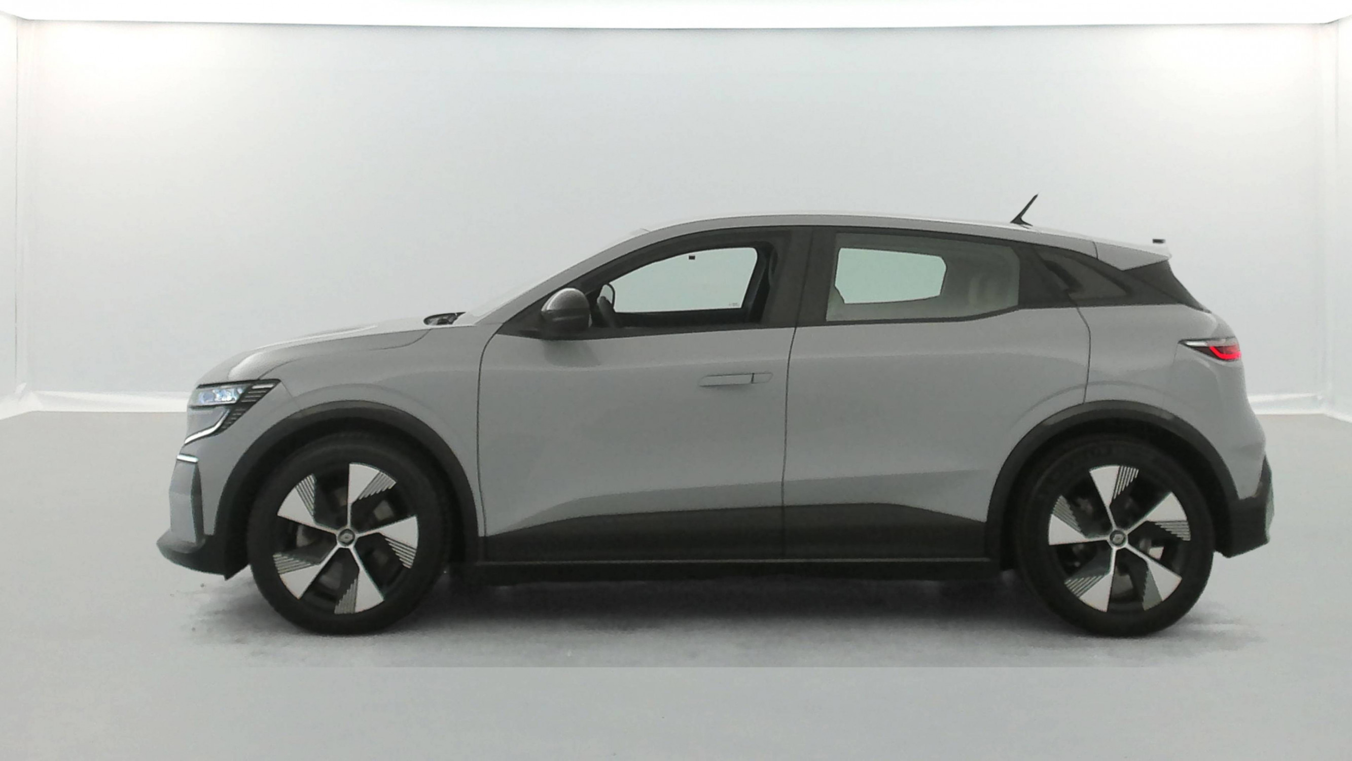 Vente en ligne Renault Megane E-Tech  EV60 220 ch super charge au prix de 24 990 €