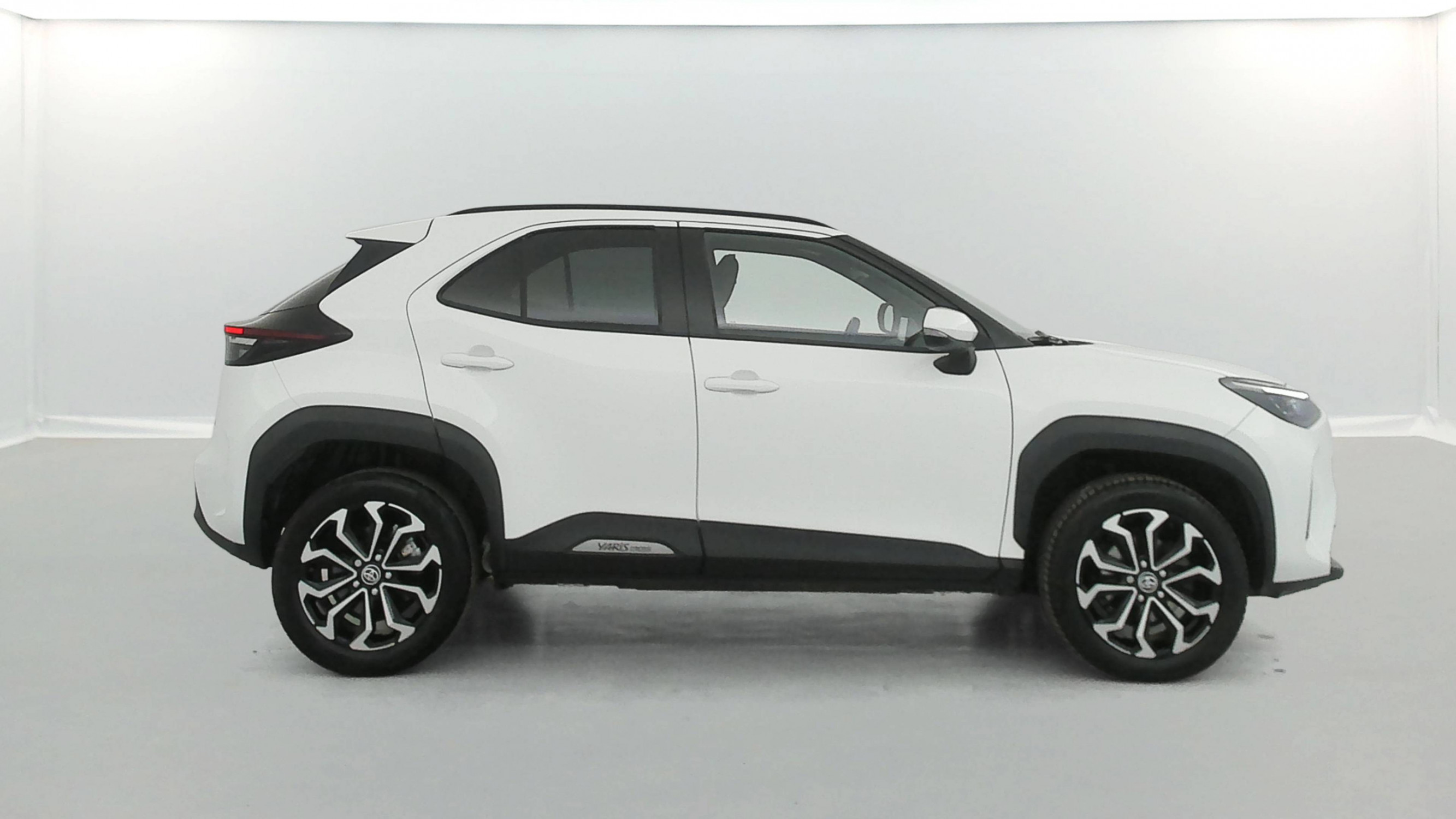 Vente en ligne Toyota Yaris Cross  116h 2WD au prix de 21 790 €