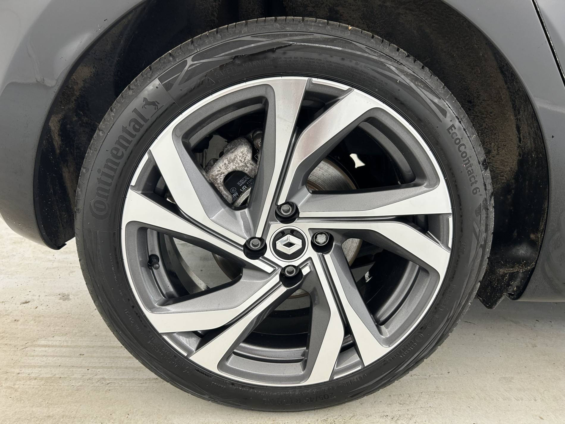 Vente en ligne Renault Clio 5 Clio E-Tech hybride 145 au prix de 17 990 €