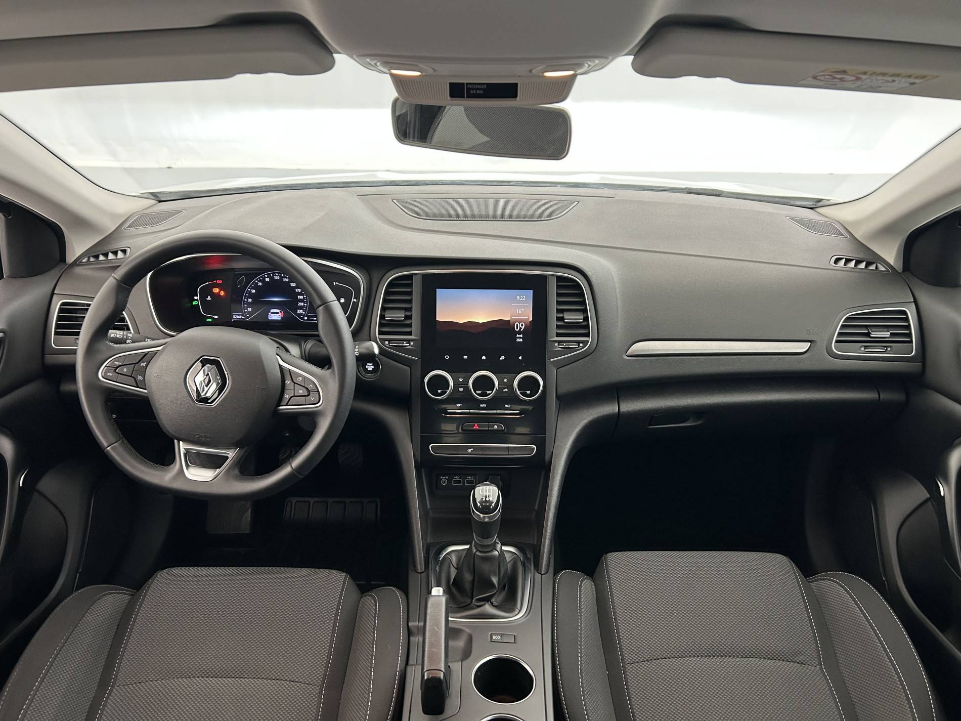 Vente en ligne Renault Megane 4 Estate  Blue dCi 115 au prix de 18 990 €