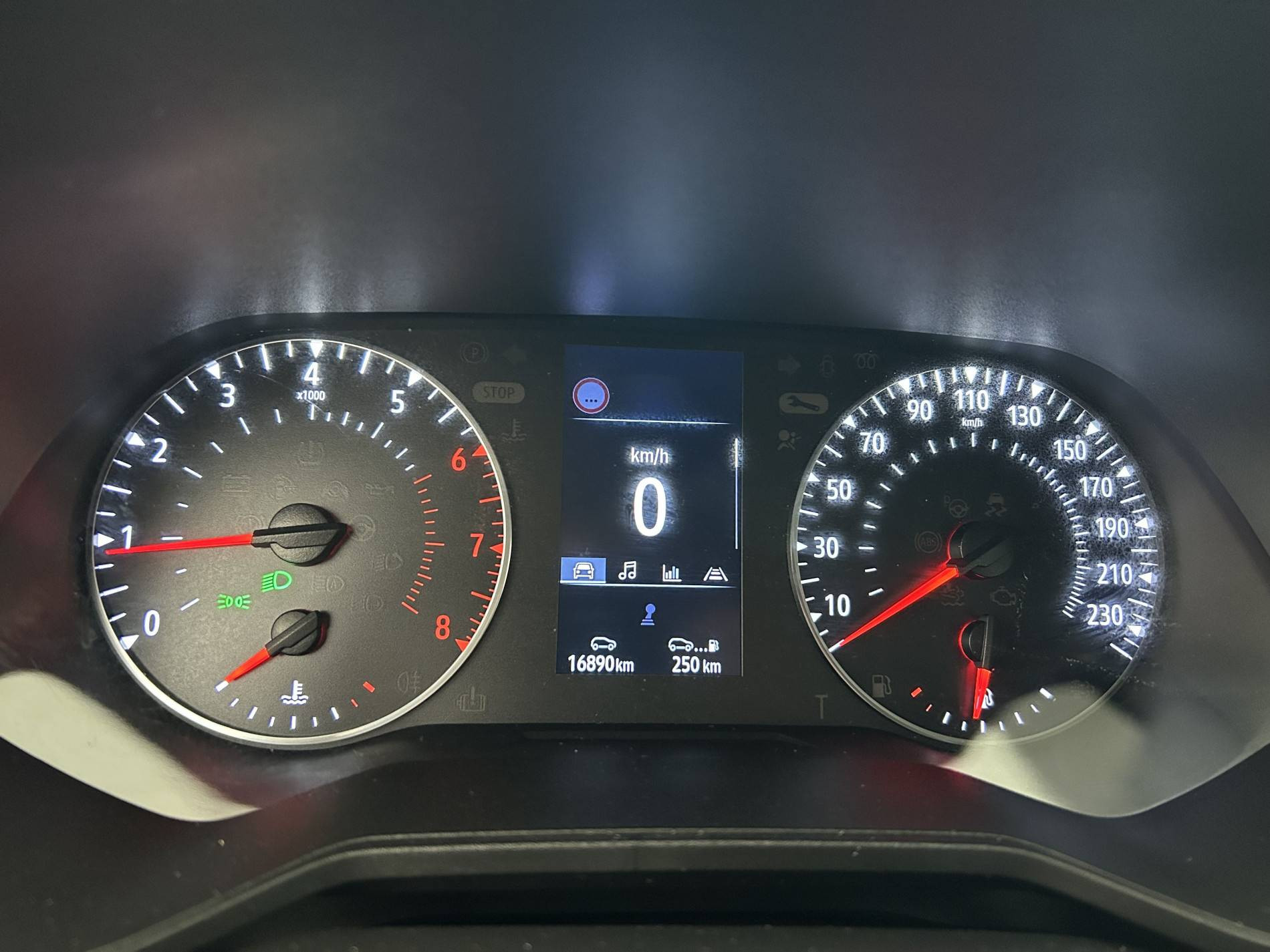 Vente en ligne Renault Clio 5 Clio TCe 90 au prix de 14 990 €