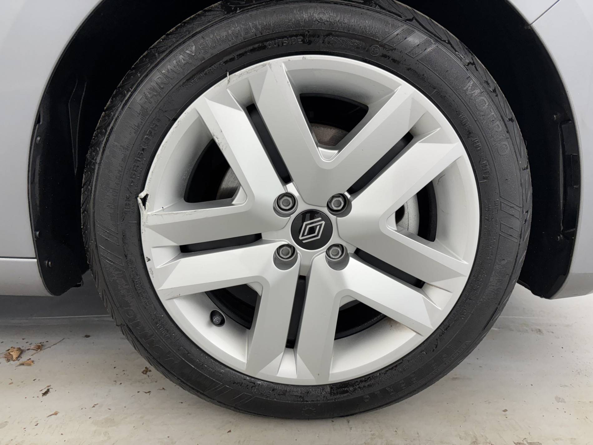 Vente en ligne Renault Clio 5 Clio E-Tech full hybrid 145 ch GSR2 au prix de 18 890 €