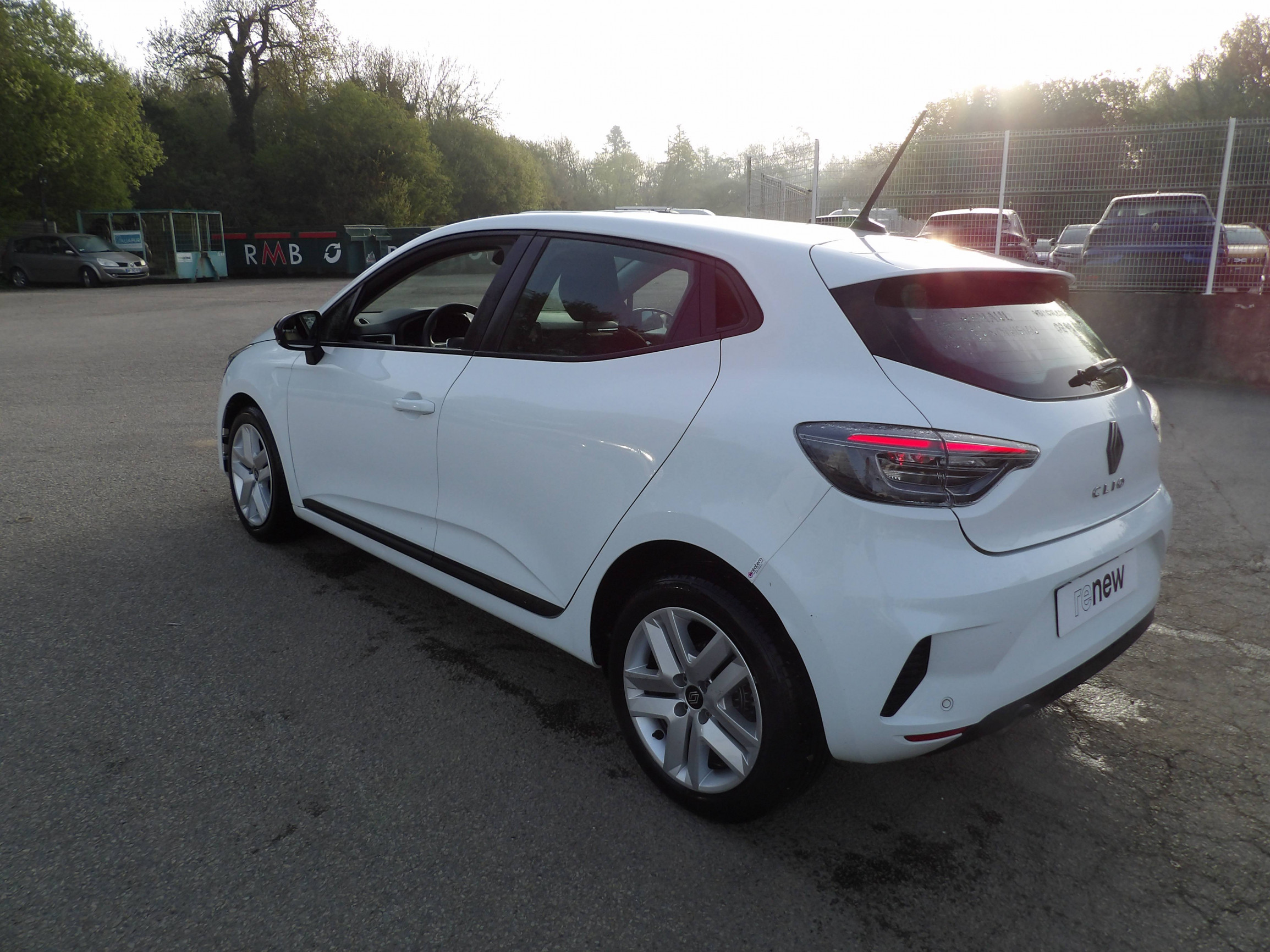 Vente en ligne Renault Clio 5 Clio TCe 90 au prix de 14 999 €