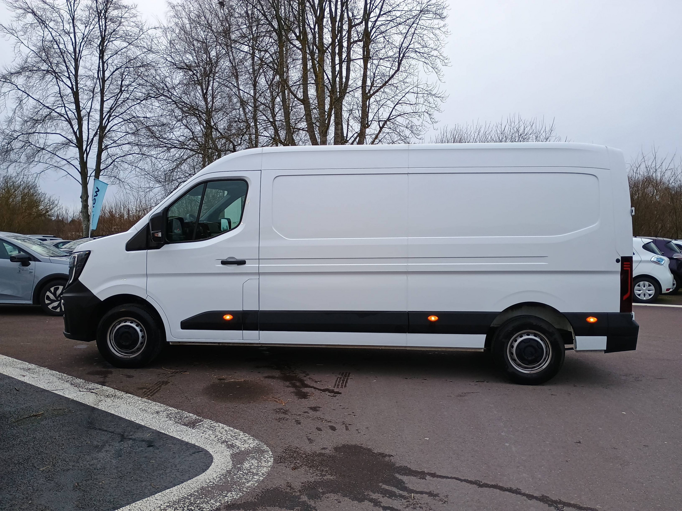 Vente en ligne Renault Master Fourgon MASTER FG BLUE DCI 150 L3H2 3T5 TR au prix de 33 990 €