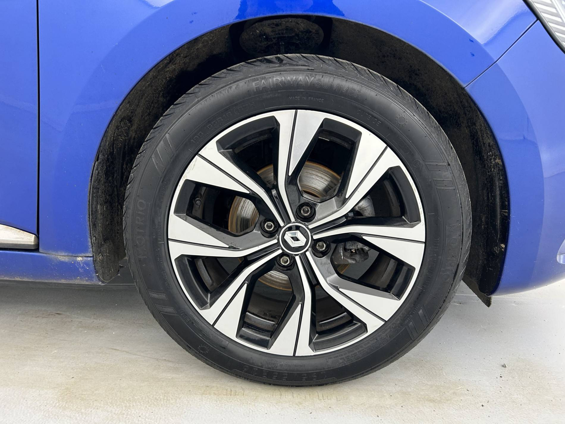Vente en ligne Renault Clio 5 Clio TCe 90 - 21N au prix de 13 790 €