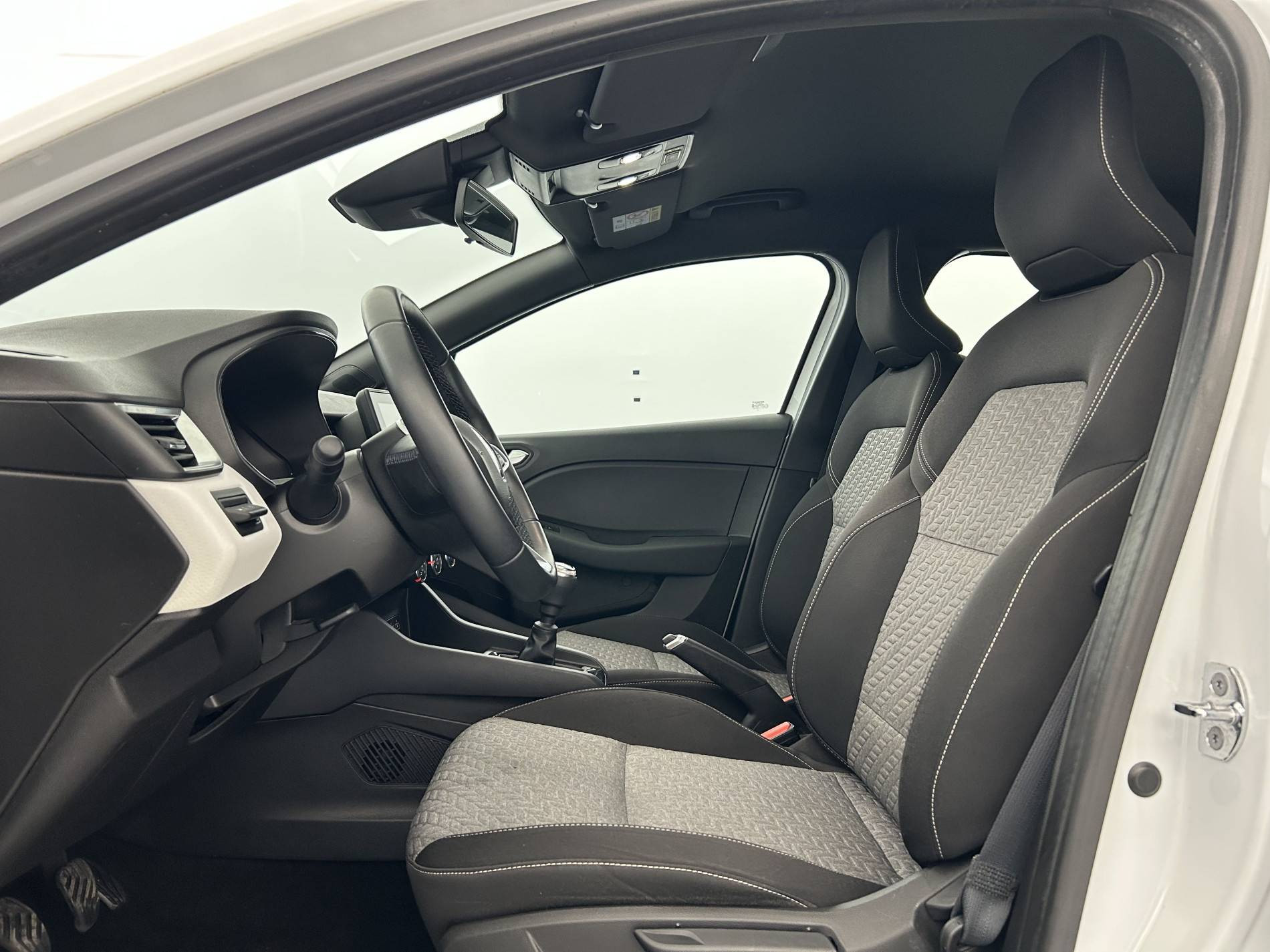 Vente en ligne Renault Clio 5 Clio TCe 90 - 21N au prix de 13 790 €