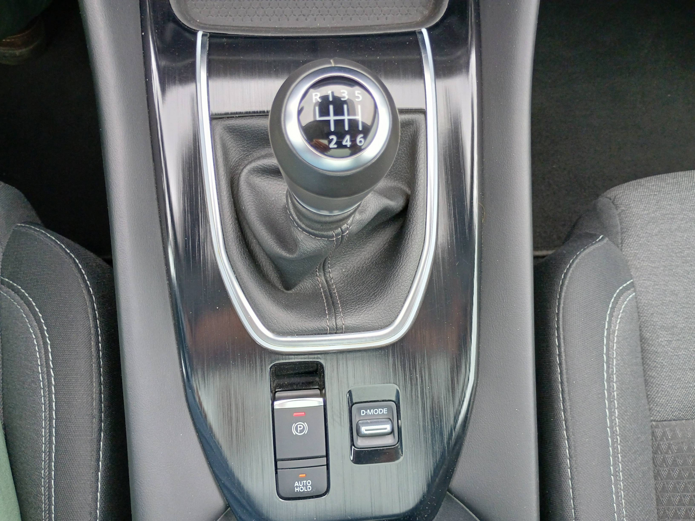 Vente en ligne Nissan Qashqai Qashqai Mild Hybrid 140 ch au prix de 19 990 €