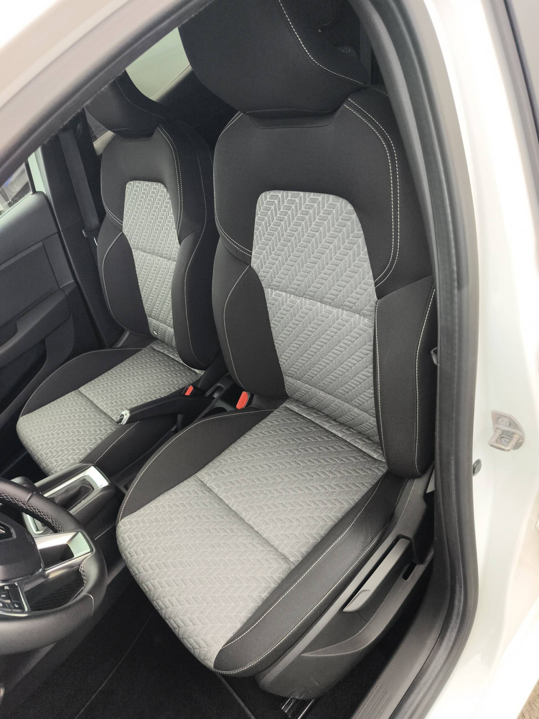 Vente en ligne Renault Clio 5 Clio E-Tech full hybrid 145 au prix de 16 990 €