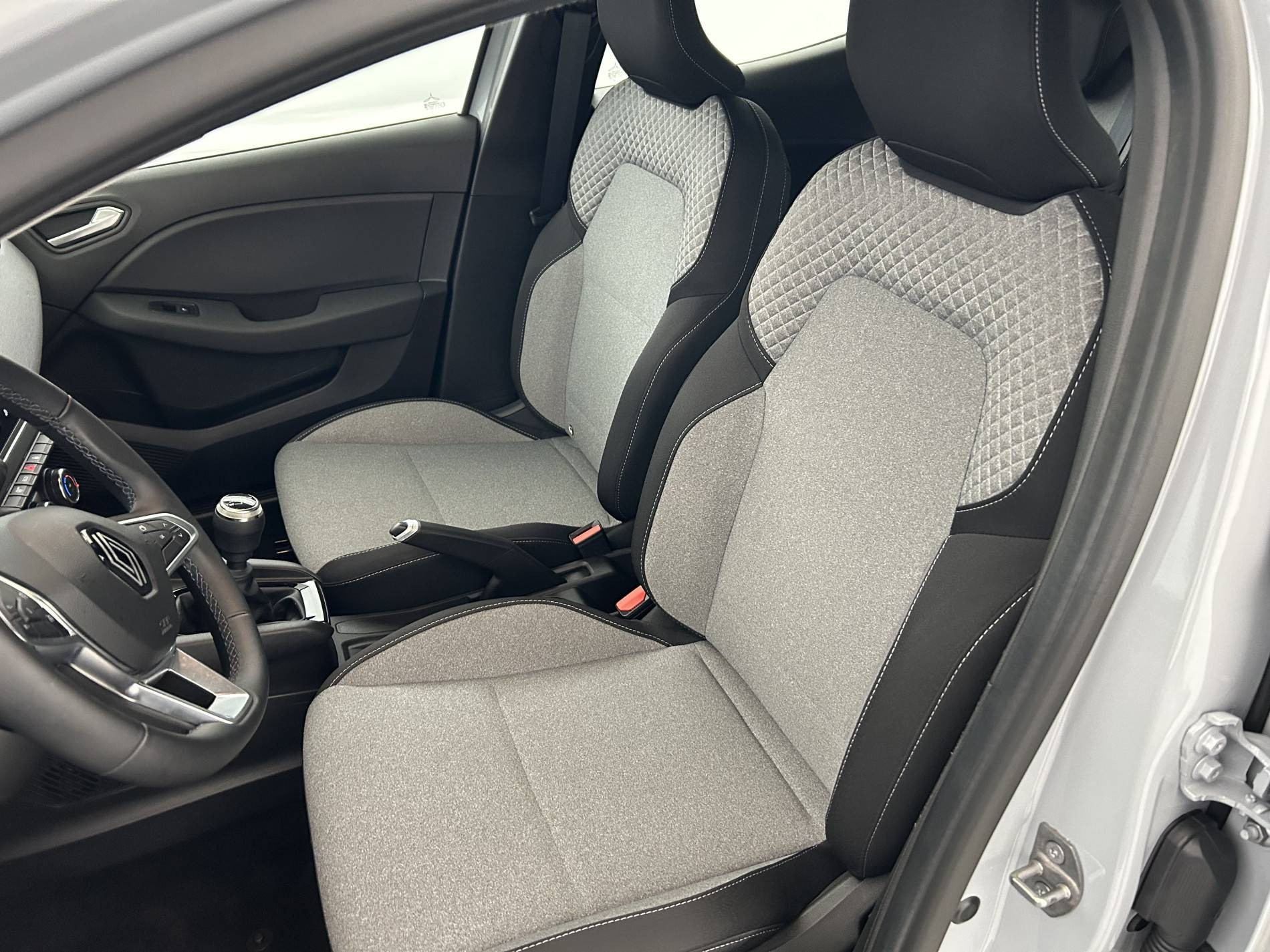 Vente en ligne Renault Clio 5 Clio TCe 90 au prix de 15 490 €