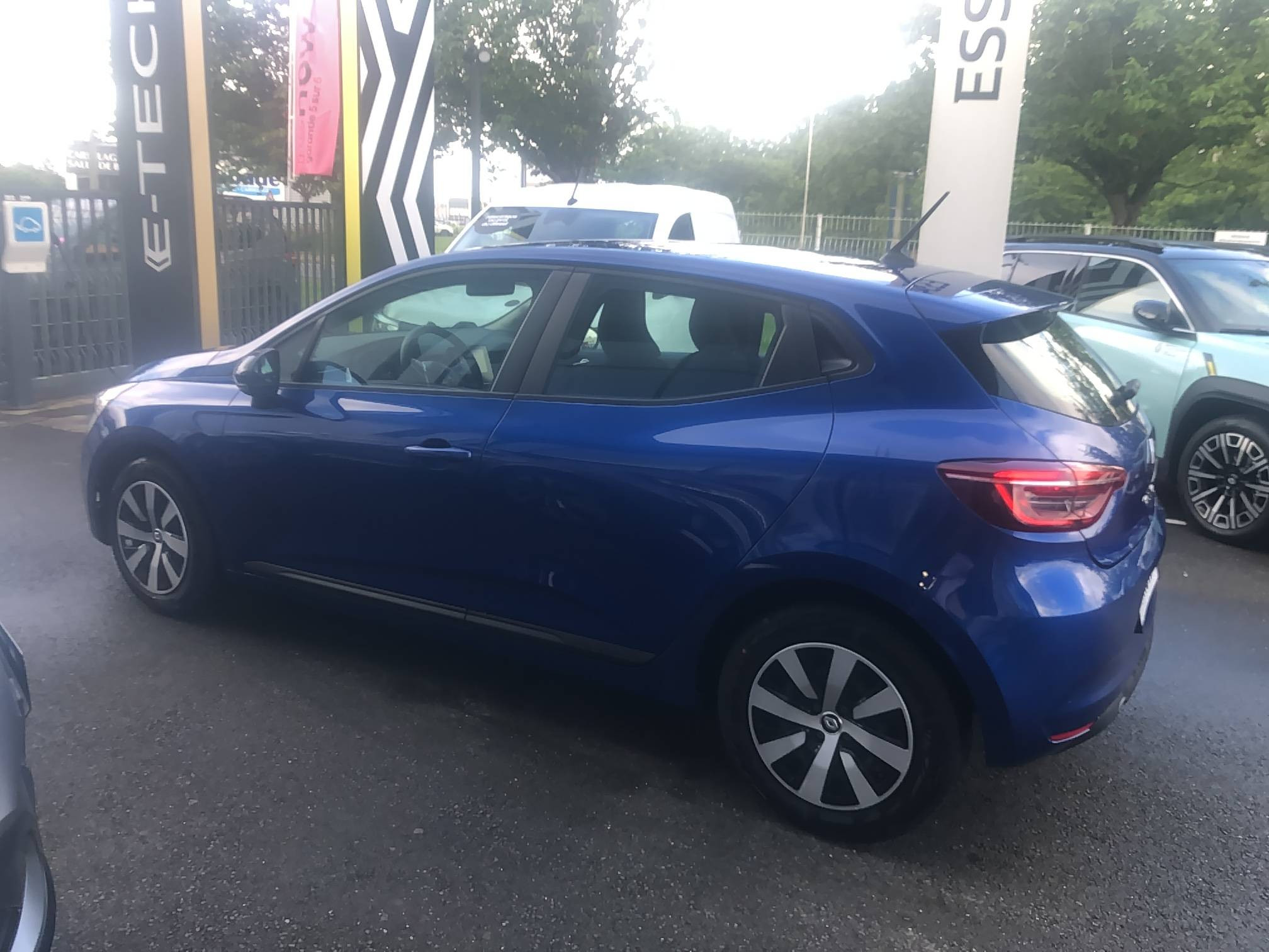 Vente en ligne Renault Clio 5 Clio TCe 90 au prix de 13 990 €