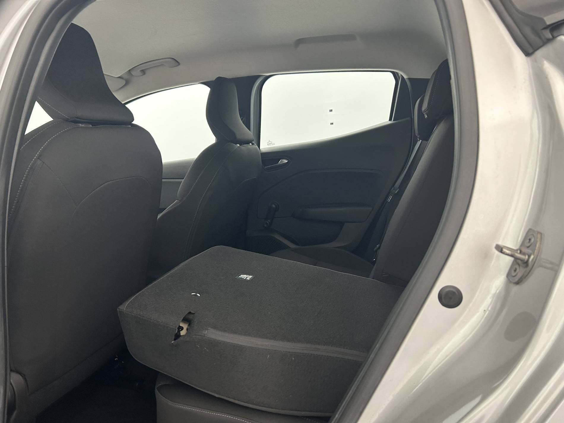 Vente en ligne Renault Clio 5 Clio TCe 90 au prix de 13 690 €