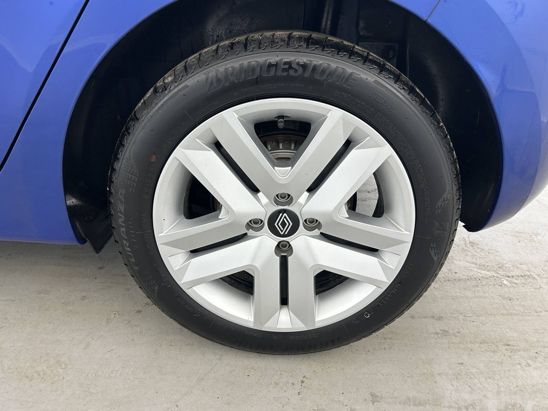 Vente en ligne Renault Clio 5 Clio Blue dCi 100 ch GSR2 au prix de 16 590 €