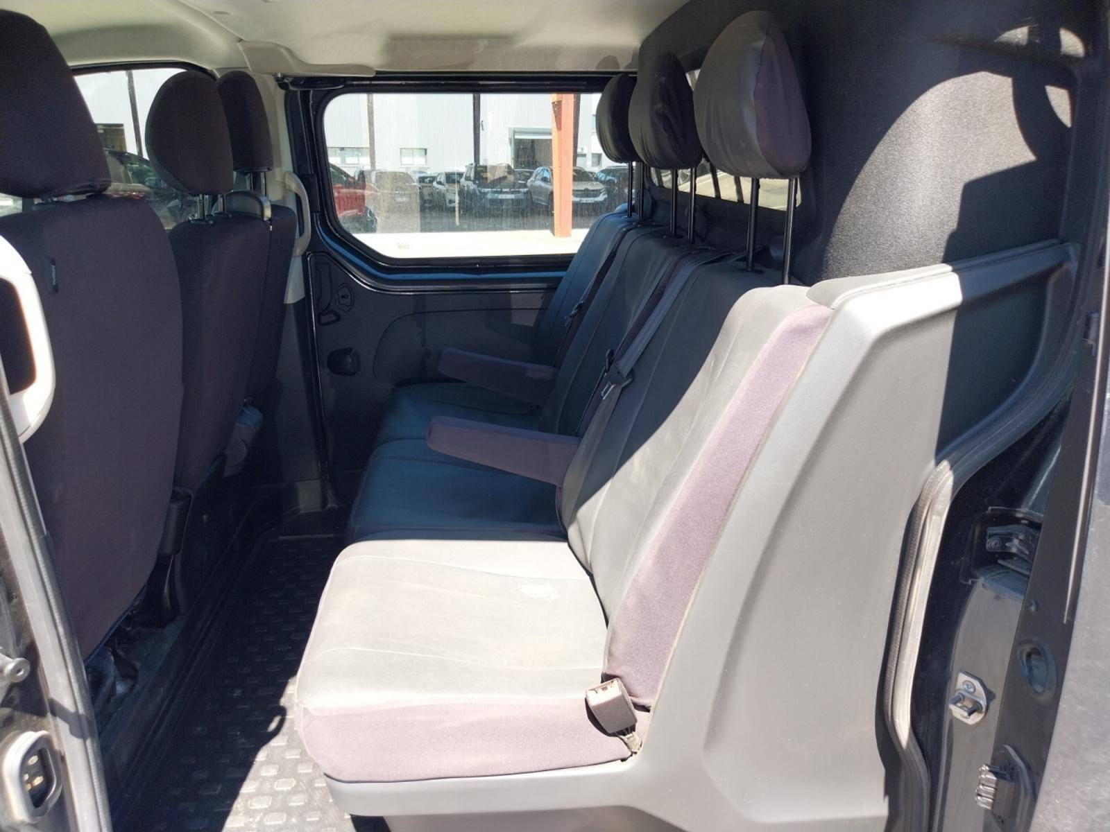 Vente en ligne Renault Trafic Cabine Approfondie TRAFIC CA L2H1 3000 KG BLUE DCI 170 au prix de 29 990 €
